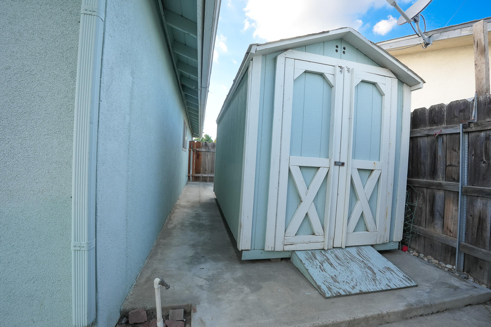 2922 S Linda Vista St, Visalia, CA 93277