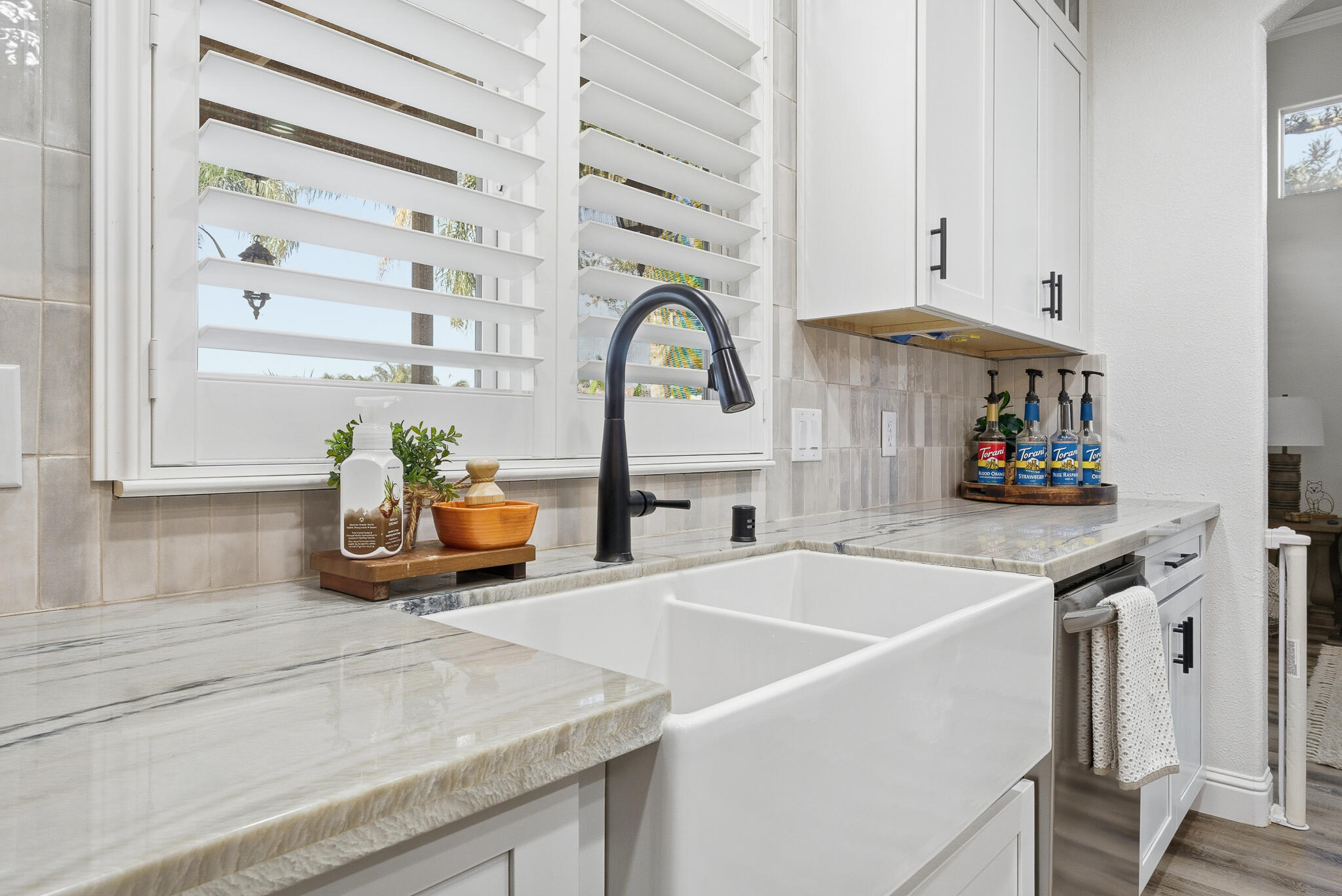 3511 S Oakhurst Ct, Visalia, CA 93292