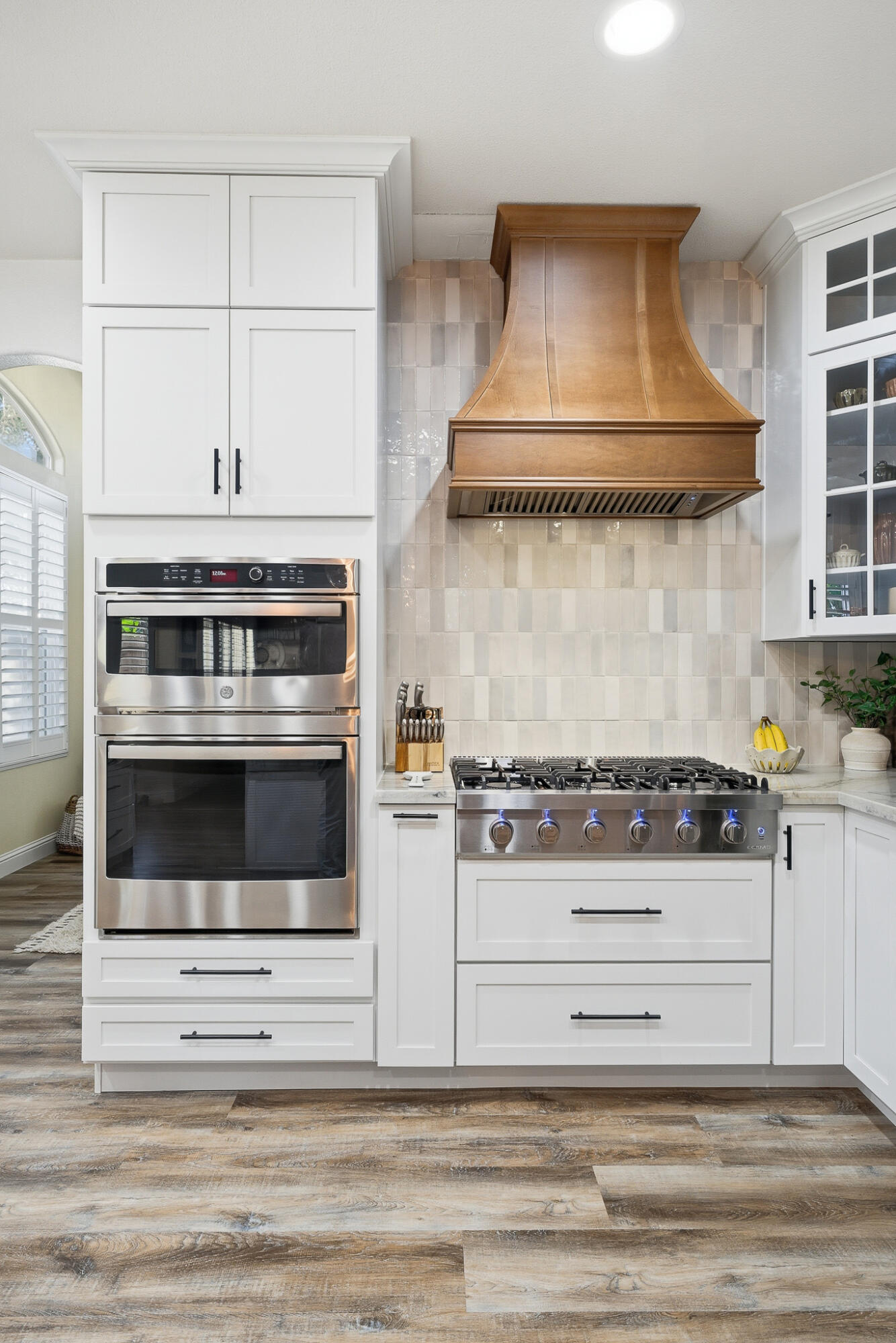 3511 S Oakhurst Ct, Visalia, CA 93292