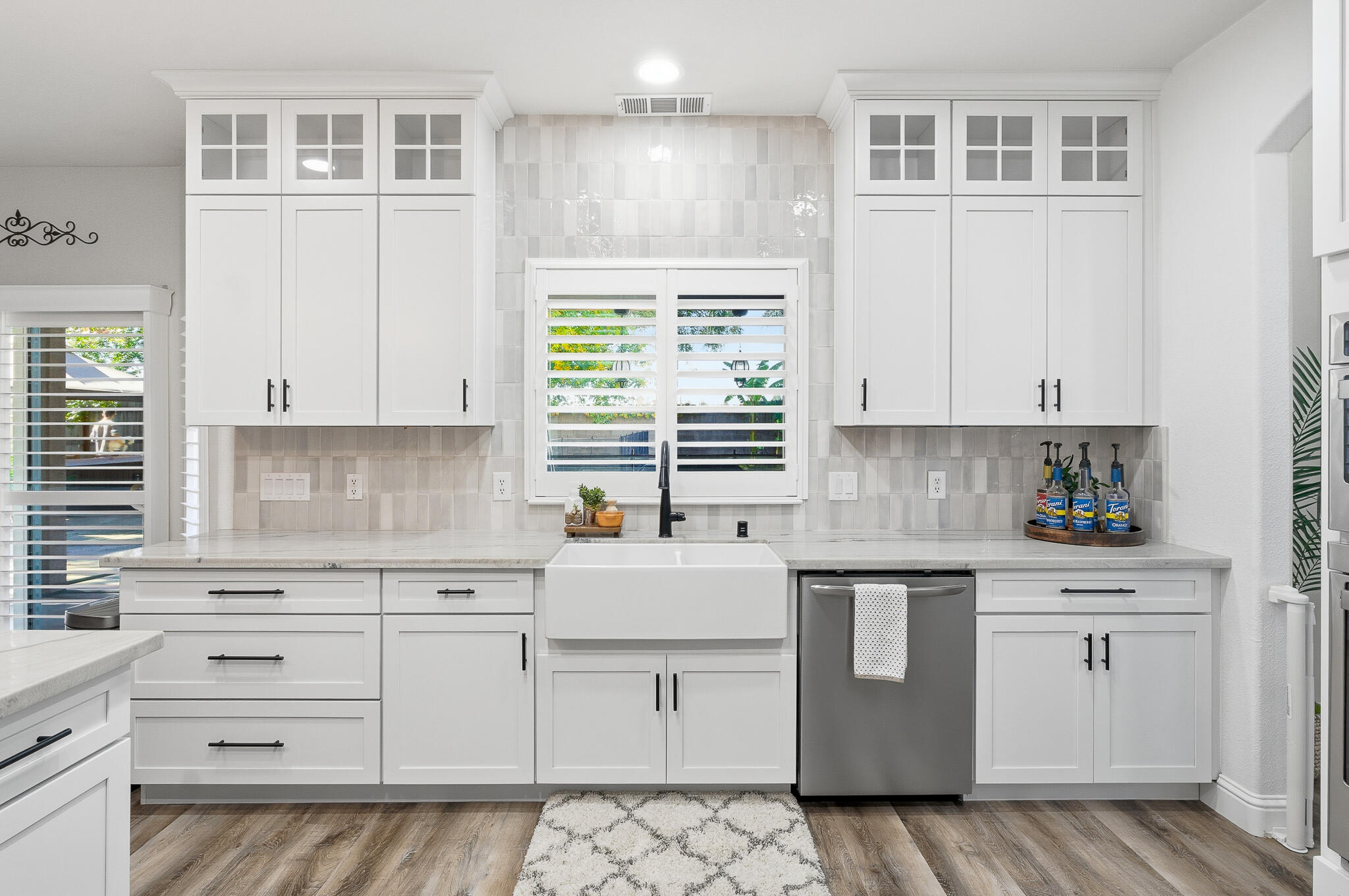 3511 S Oakhurst Ct, Visalia, CA 93292