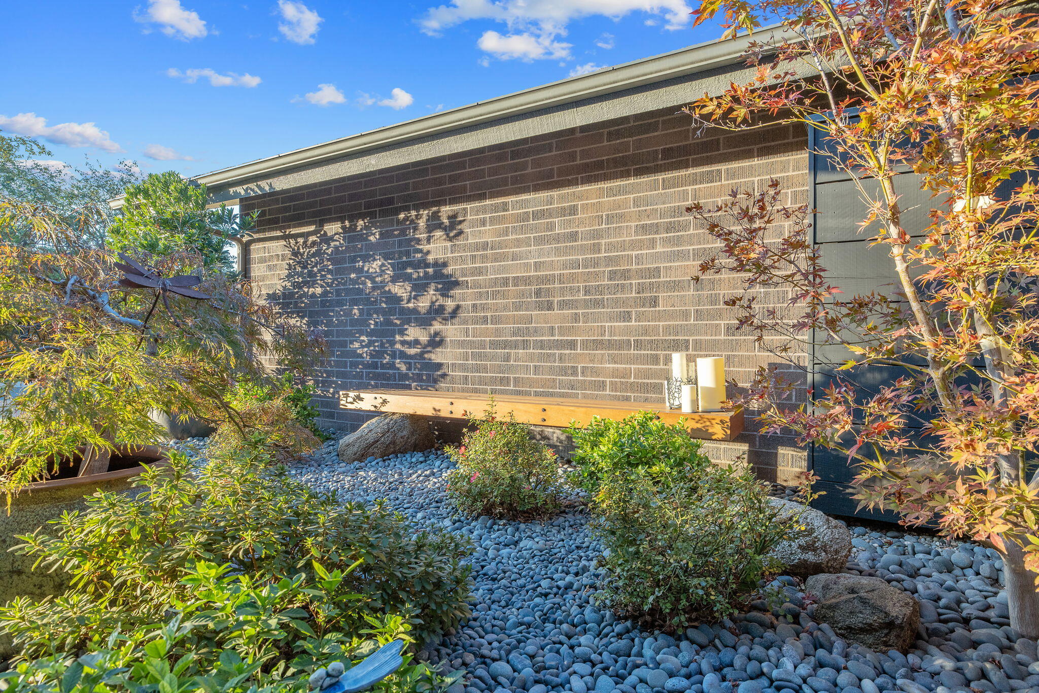 716 N Silvervale Dr, Visalia, CA 93291