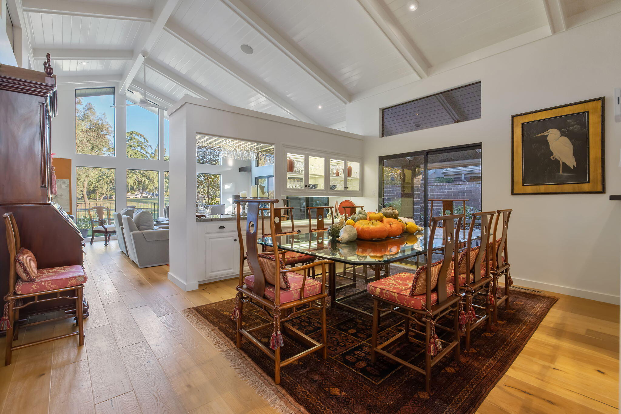 716 N Silvervale Dr, Visalia, CA 93291