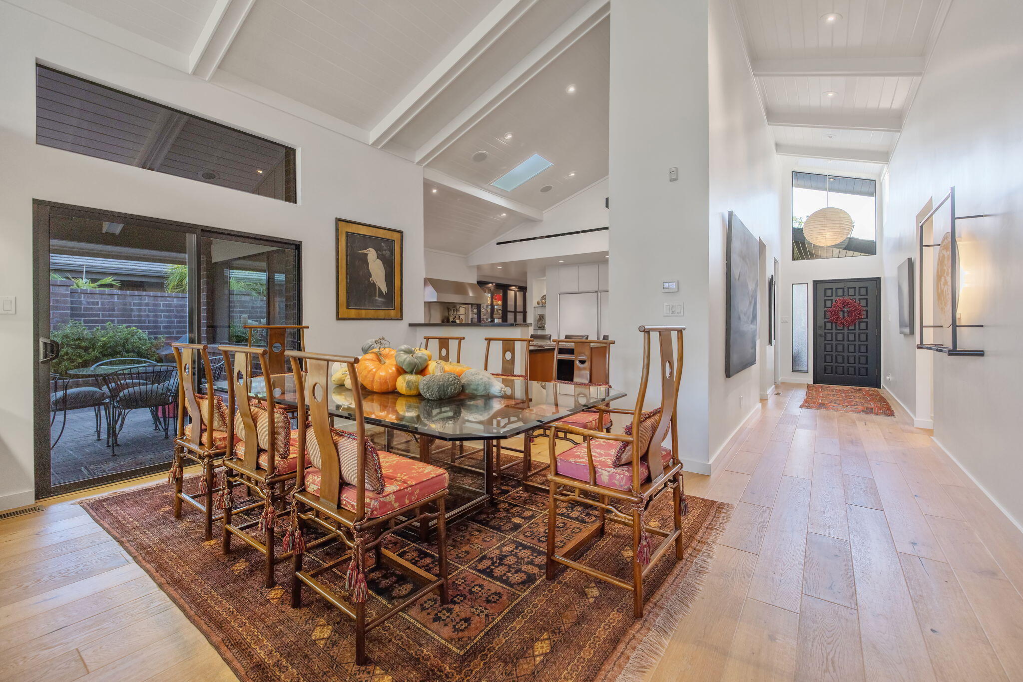 716 N Silvervale Dr, Visalia, CA 93291