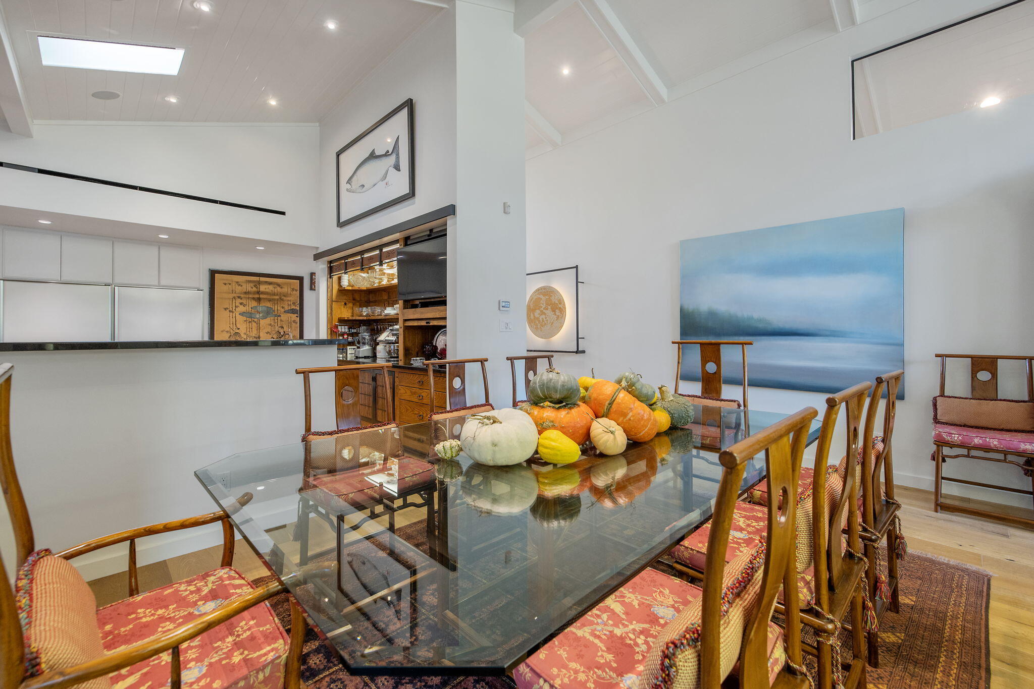 716 N Silvervale Dr, Visalia, CA 93291