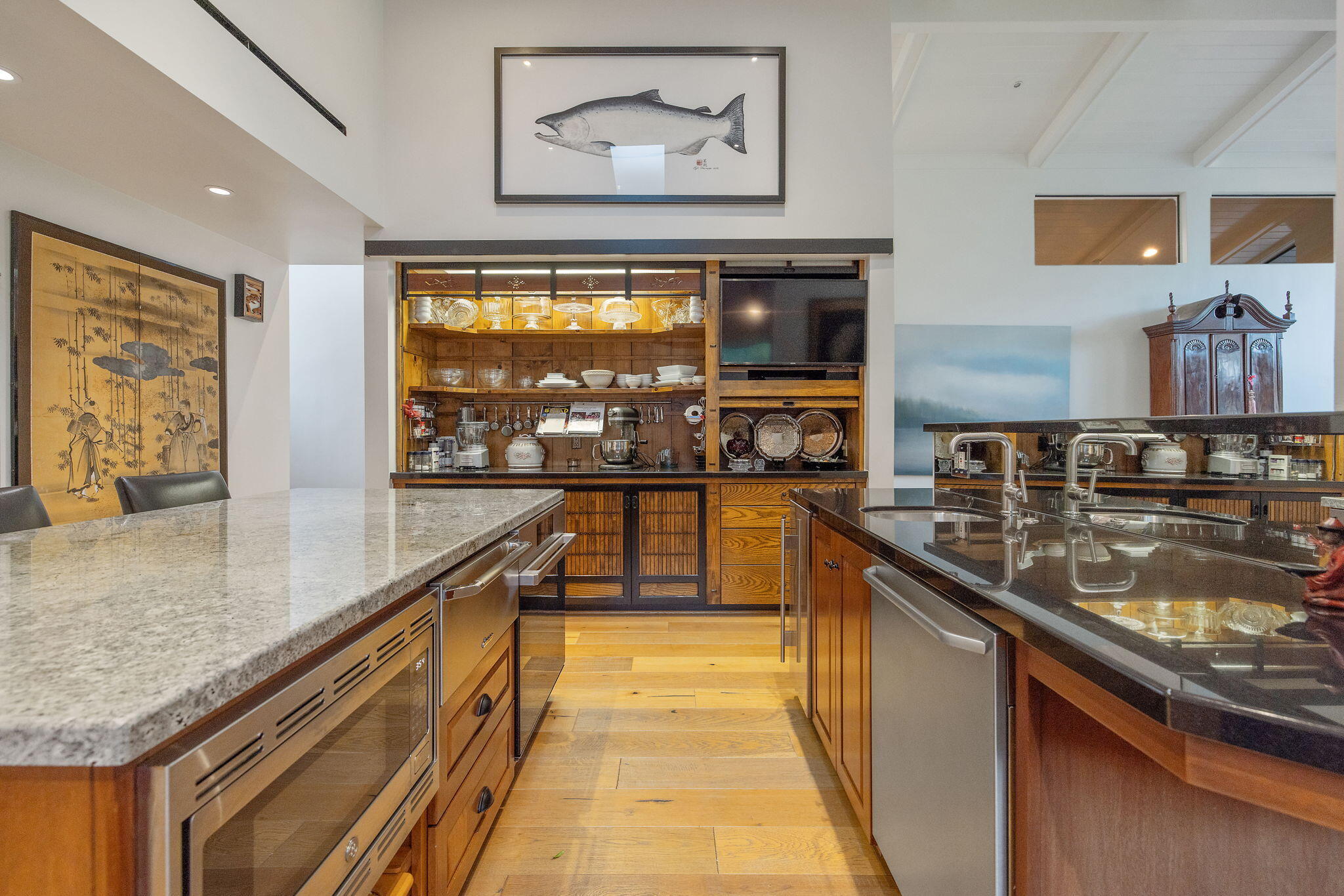 716 N Silvervale Dr, Visalia, CA 93291