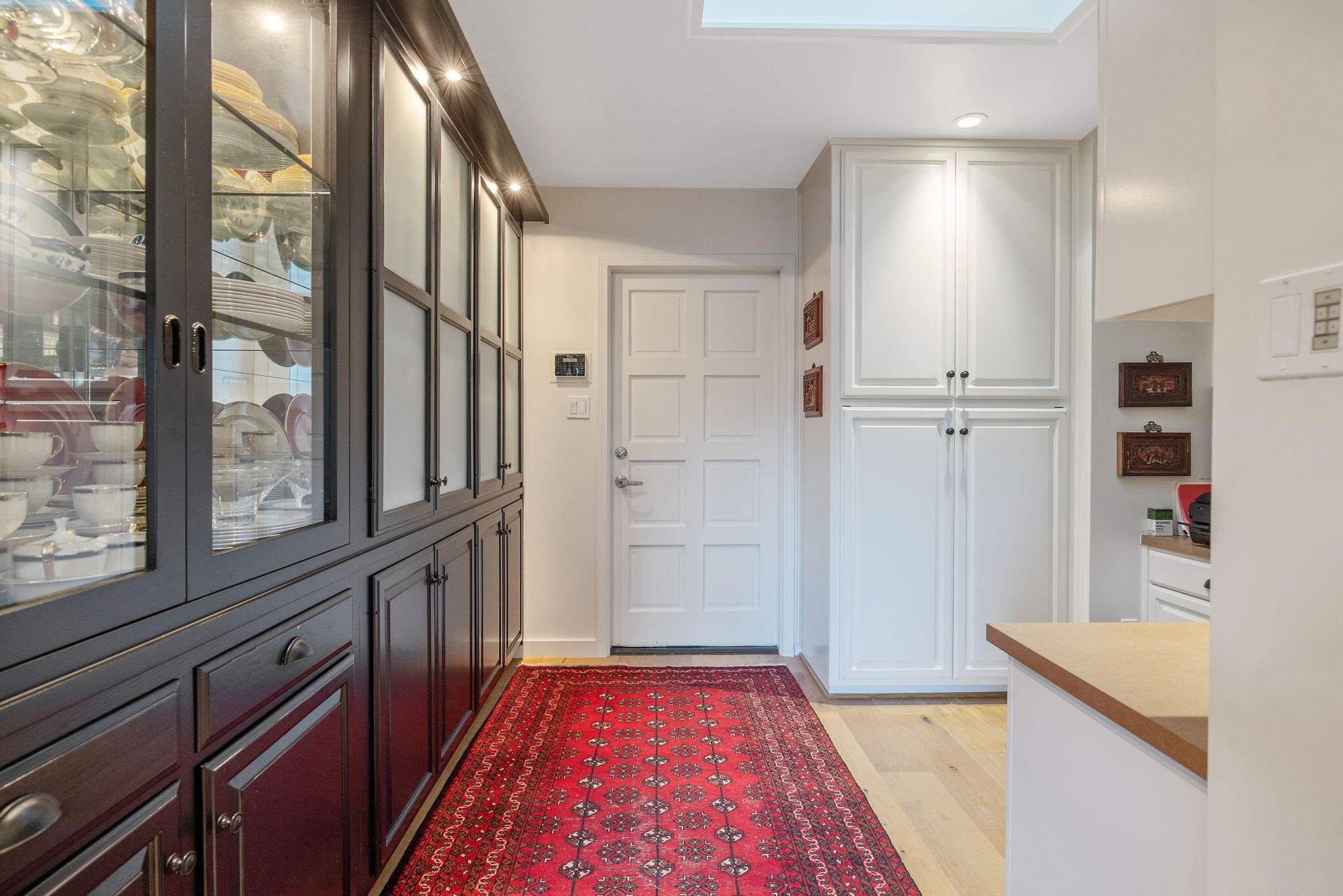 716 N Silvervale Dr, Visalia, CA 93291