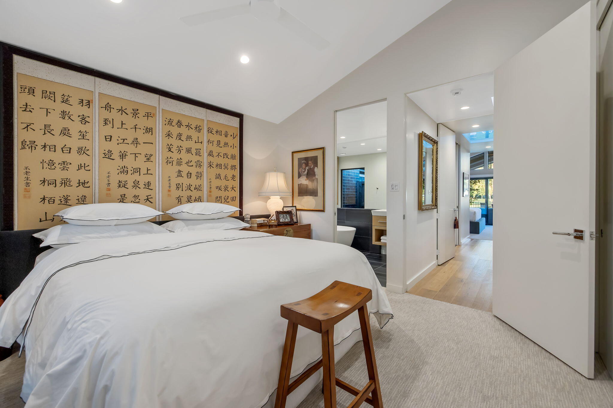 716 N Silvervale Dr, Visalia, CA 93291