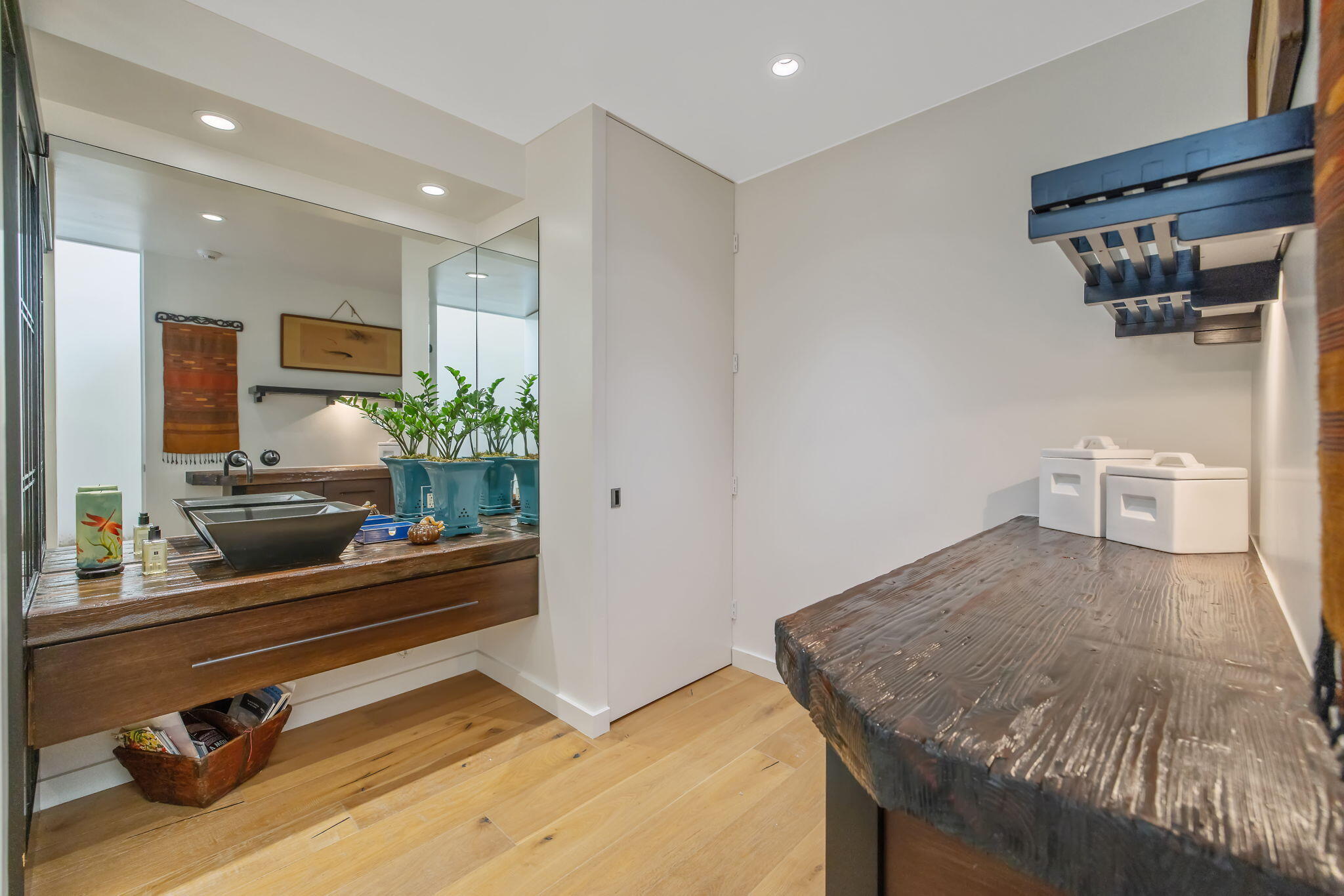 716 N Silvervale Dr, Visalia, CA 93291