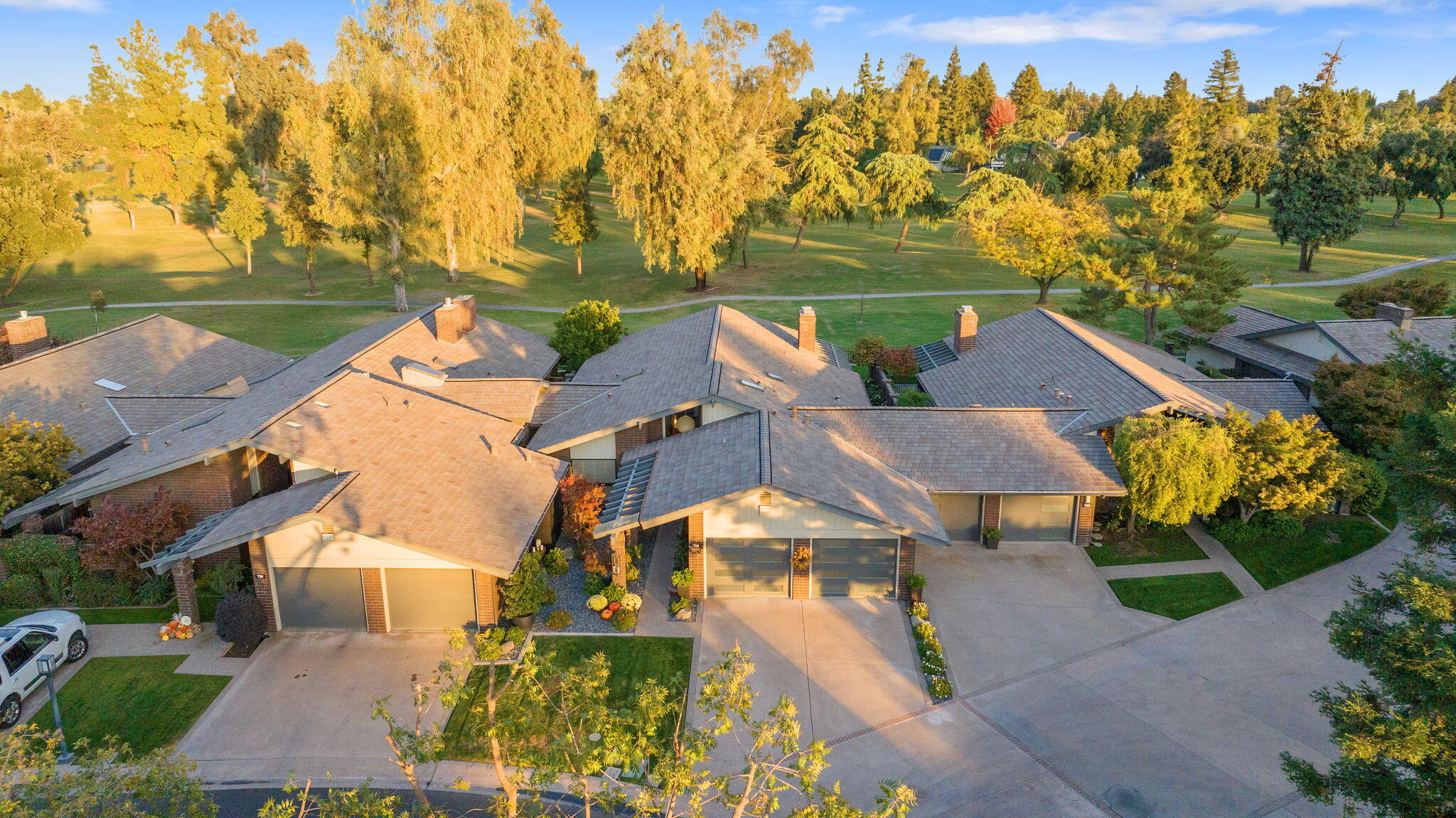 716 N Silvervale Dr, Visalia, CA 93291