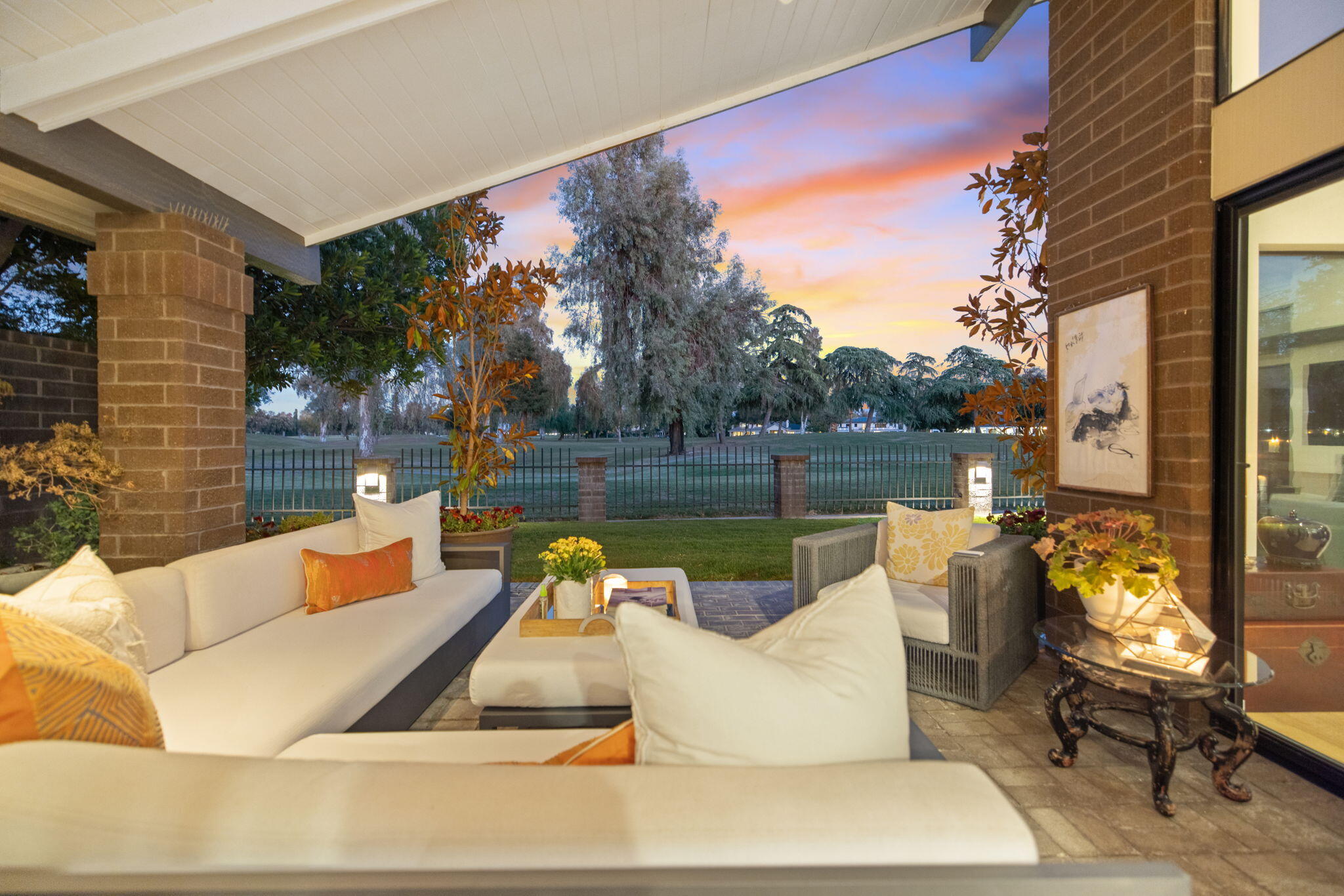 716 N Silvervale Dr, Visalia, CA 93291