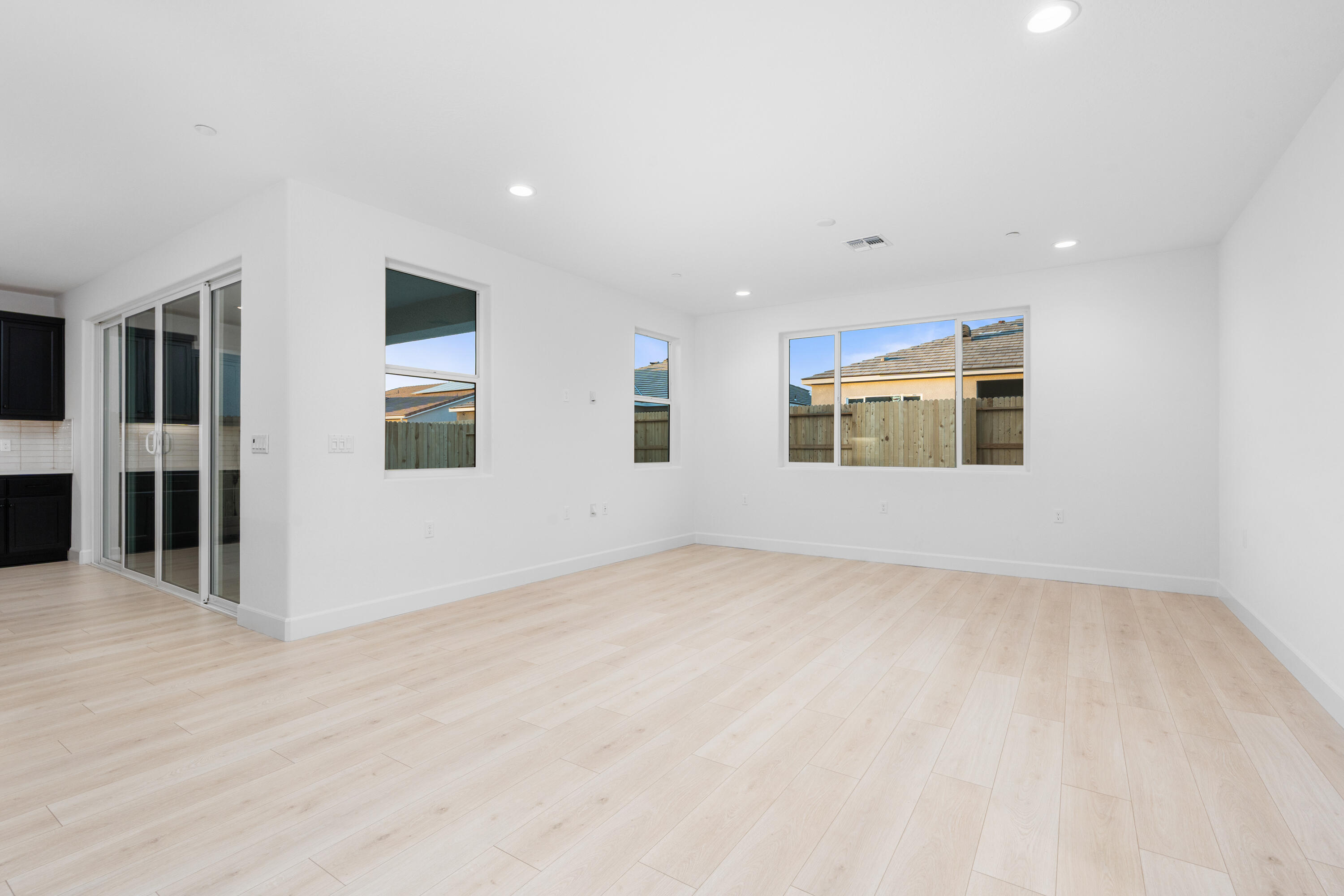 2936 Crystal Downs Ave, Tulare, CA 93274