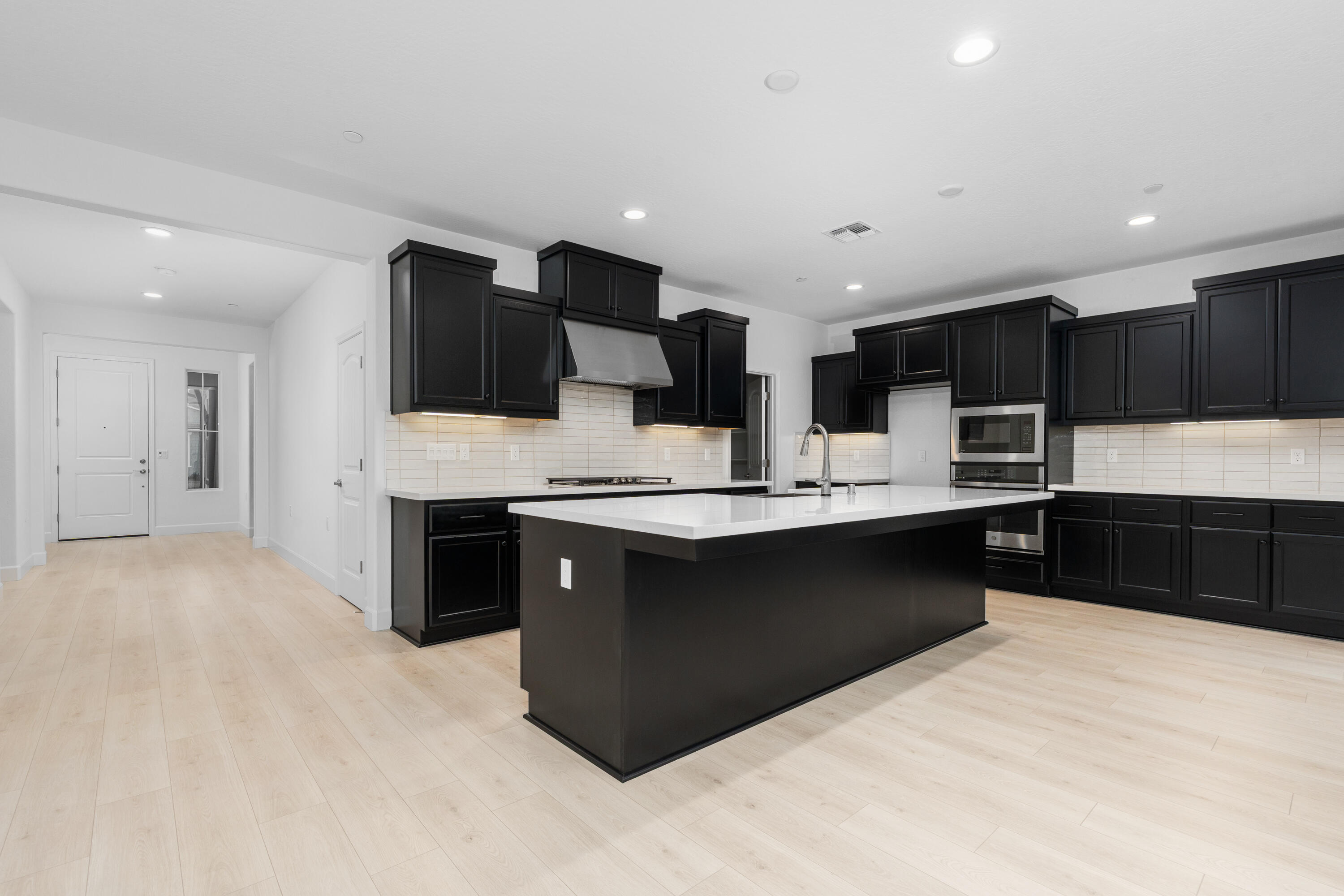 2936 Crystal Downs Ave, Tulare, CA 93274