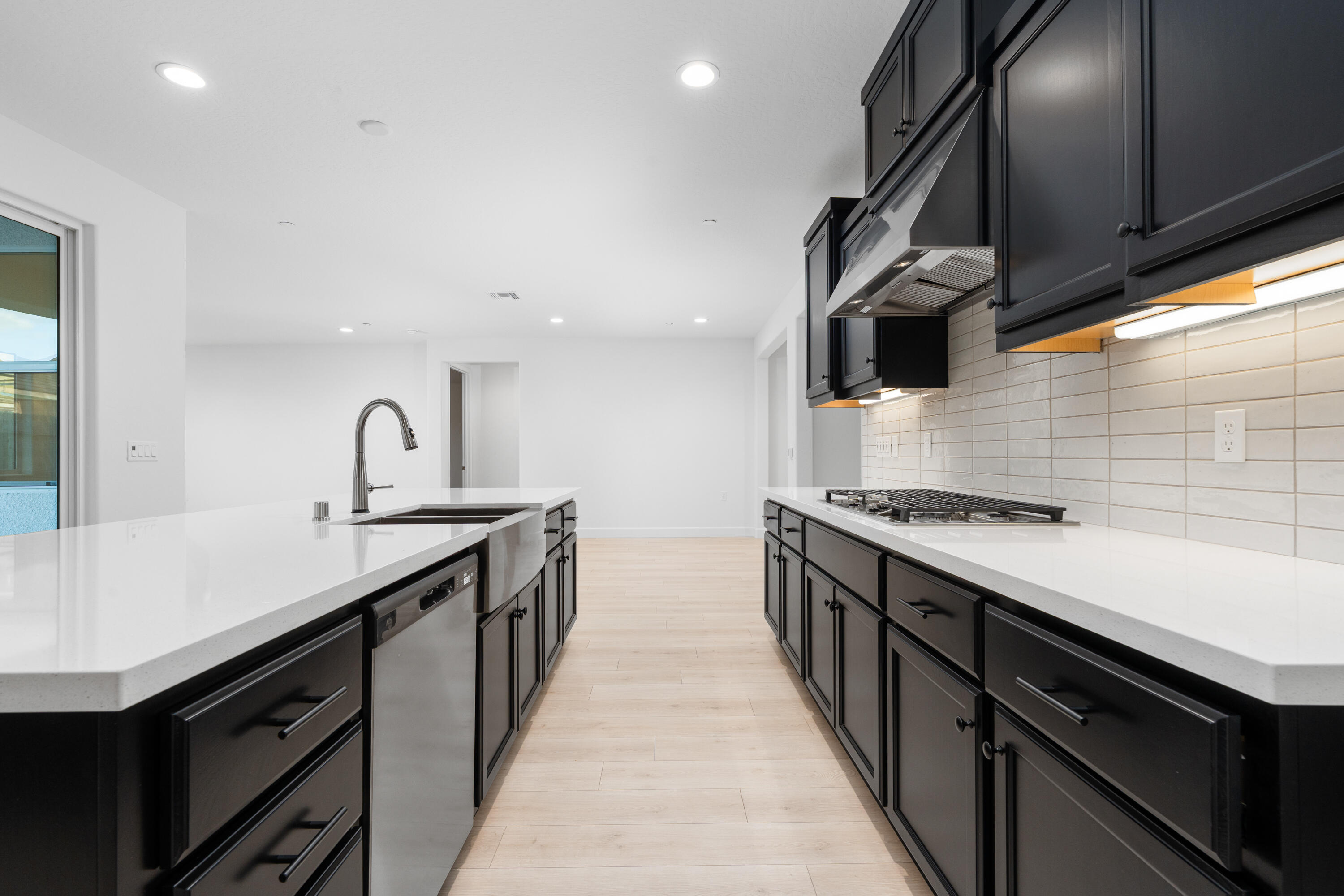 2936 Crystal Downs Ave, Tulare, CA 93274