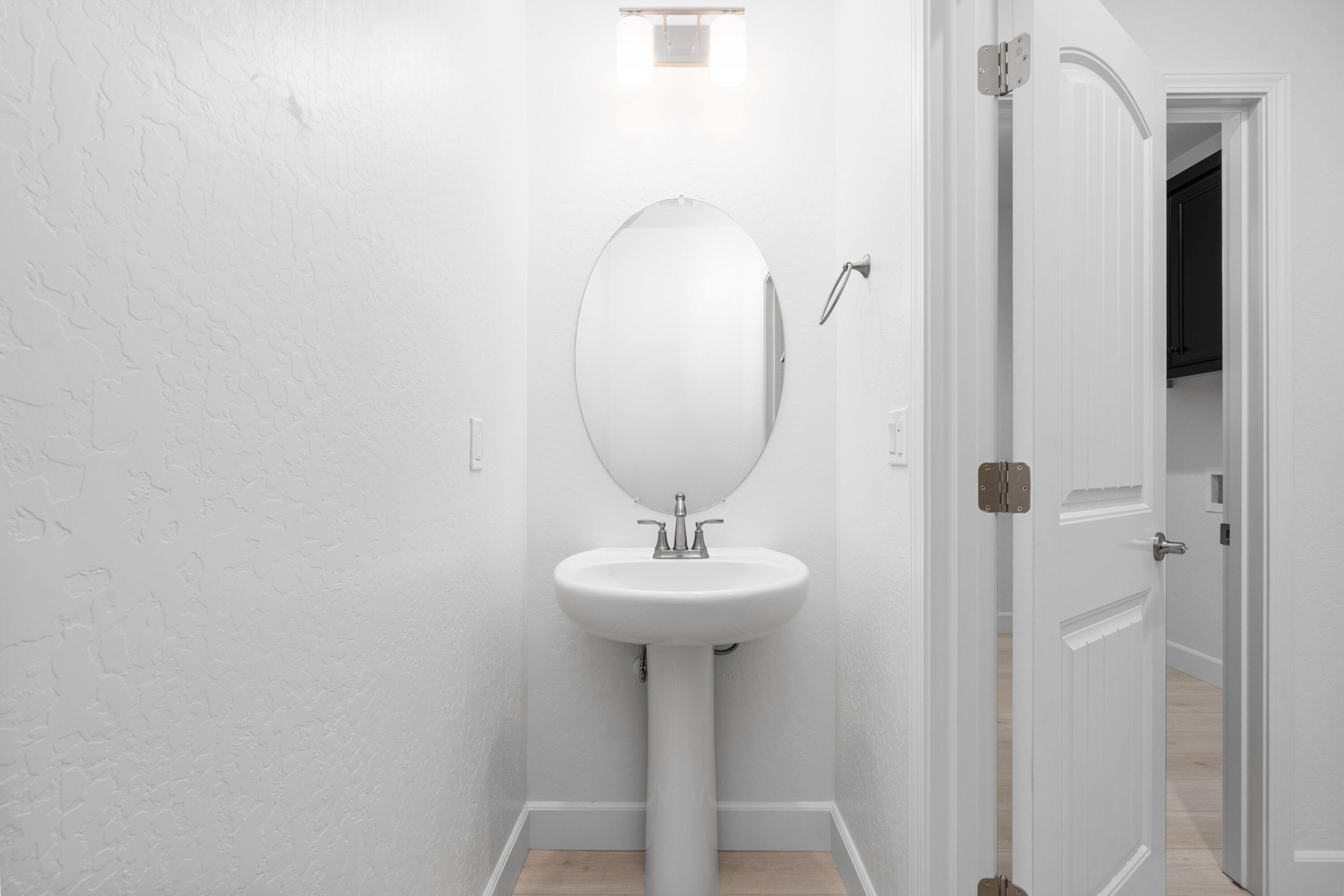 2936 Crystal Downs Ave, Tulare, CA 93274