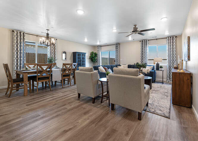 7094 W Wren Ave, Visalia, CA 93291