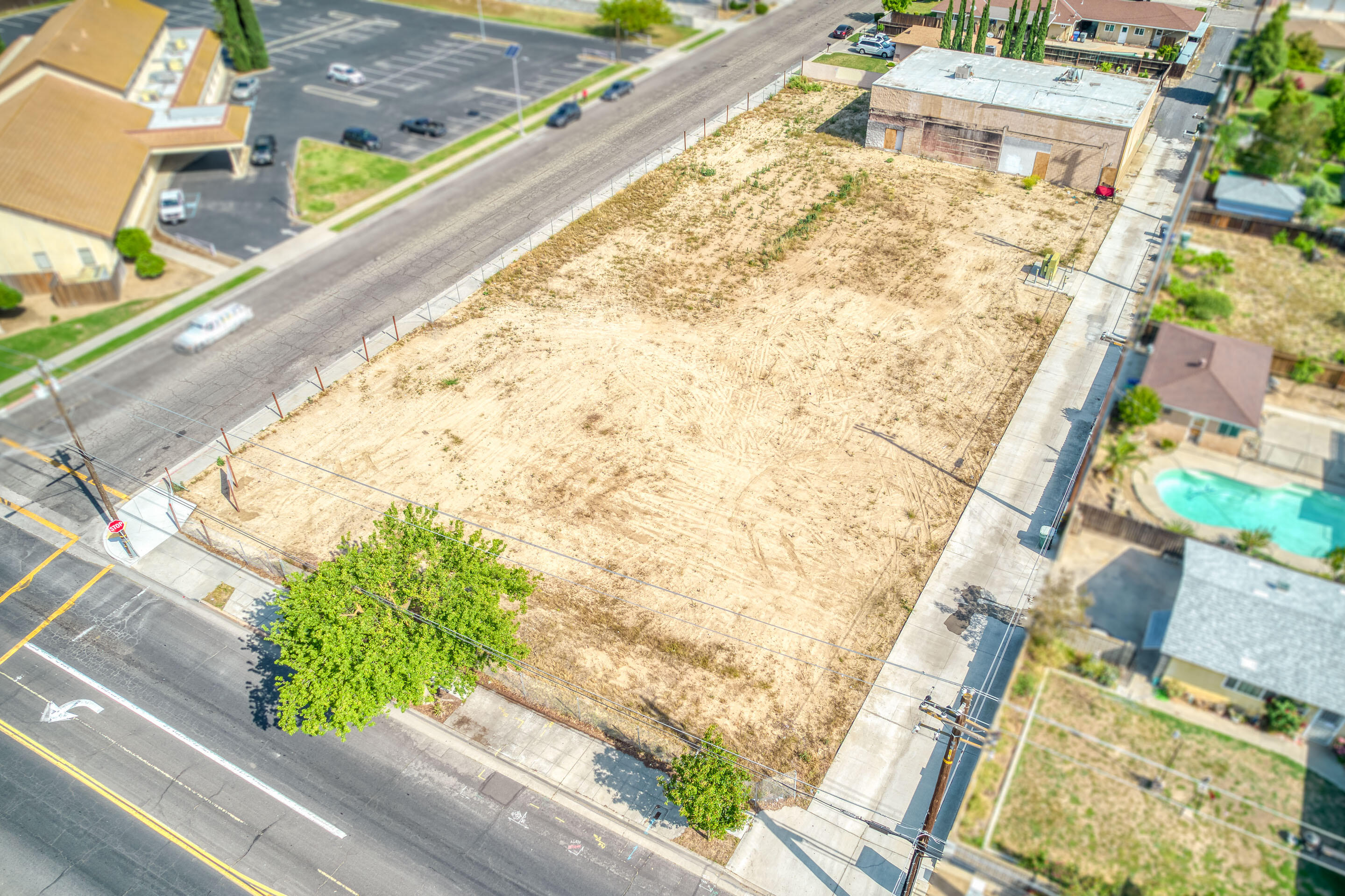 1803 Sunset Ave, Madera, CA 93637