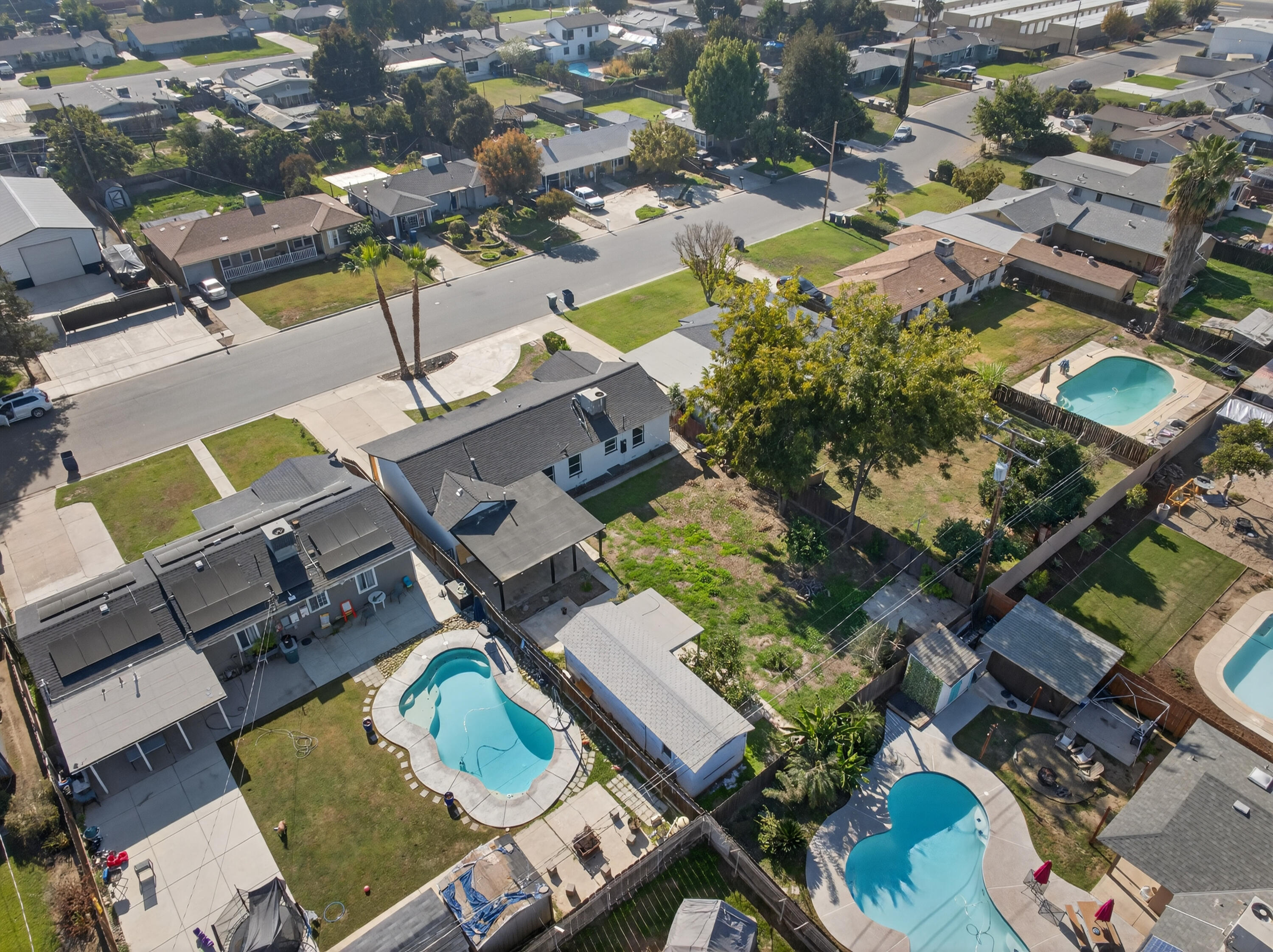 202 W Gail Ave, Tulare, CA 93274