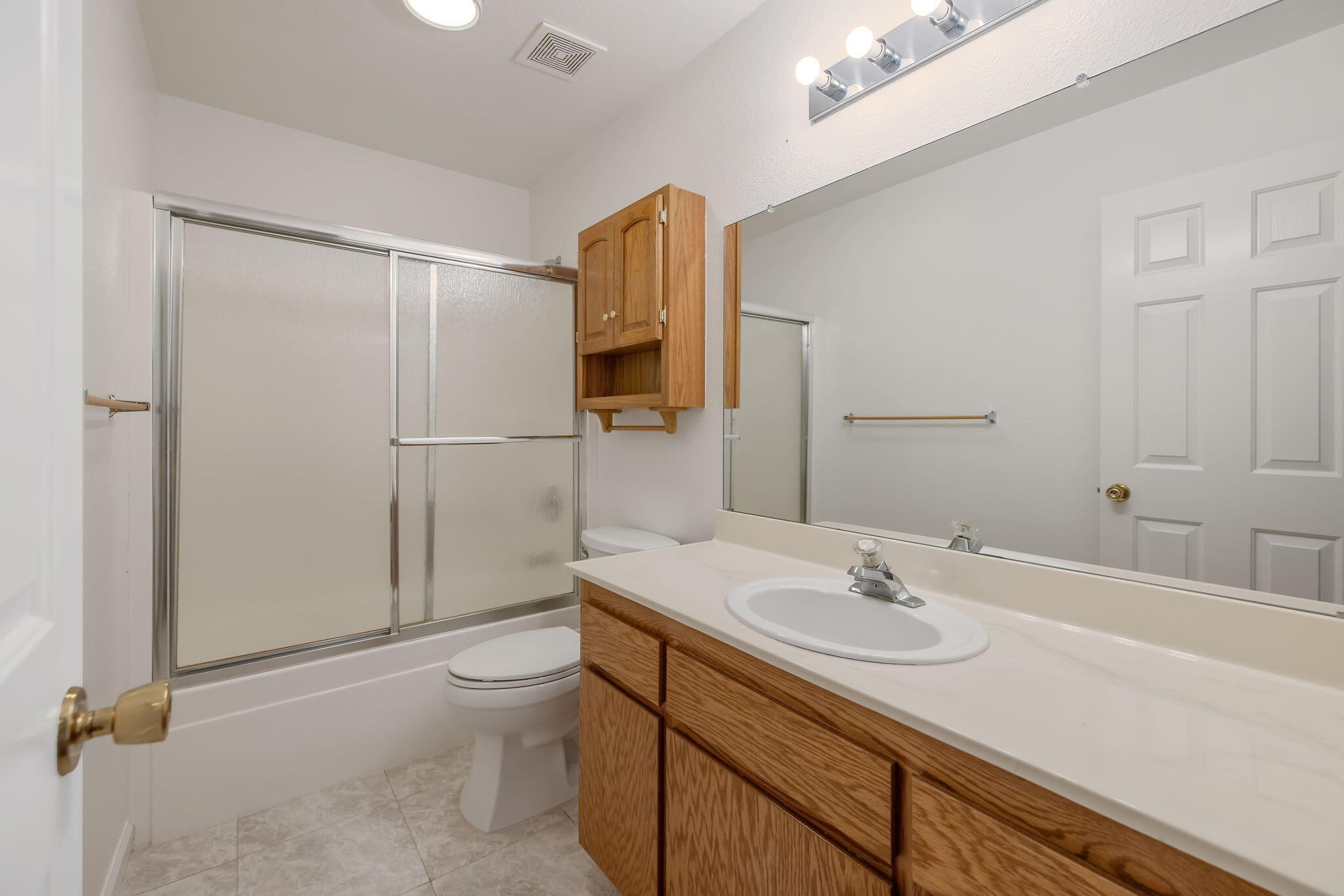 1482 Betty St, Exeter, CA 93221