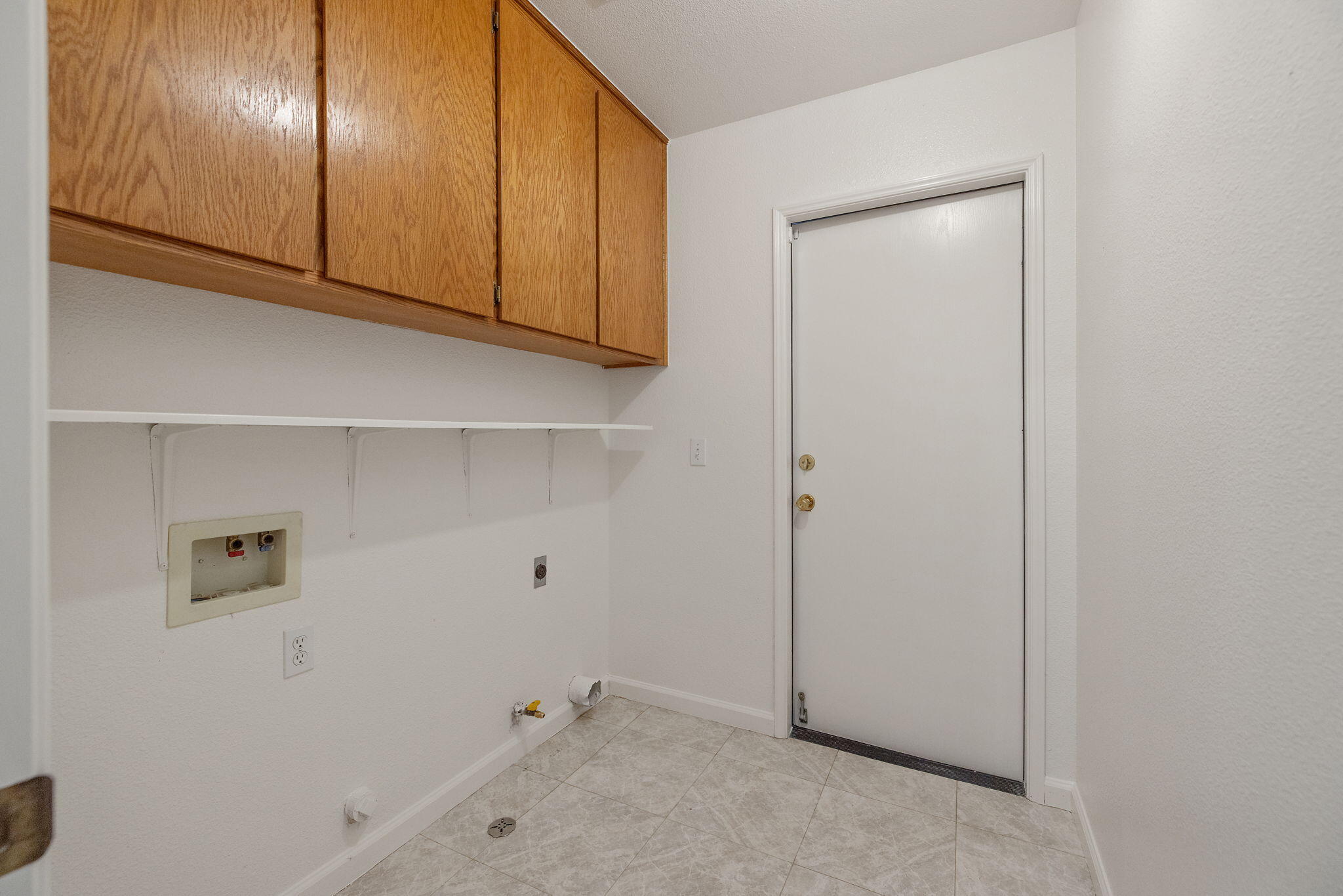 1482 Betty St, Exeter, CA 93221