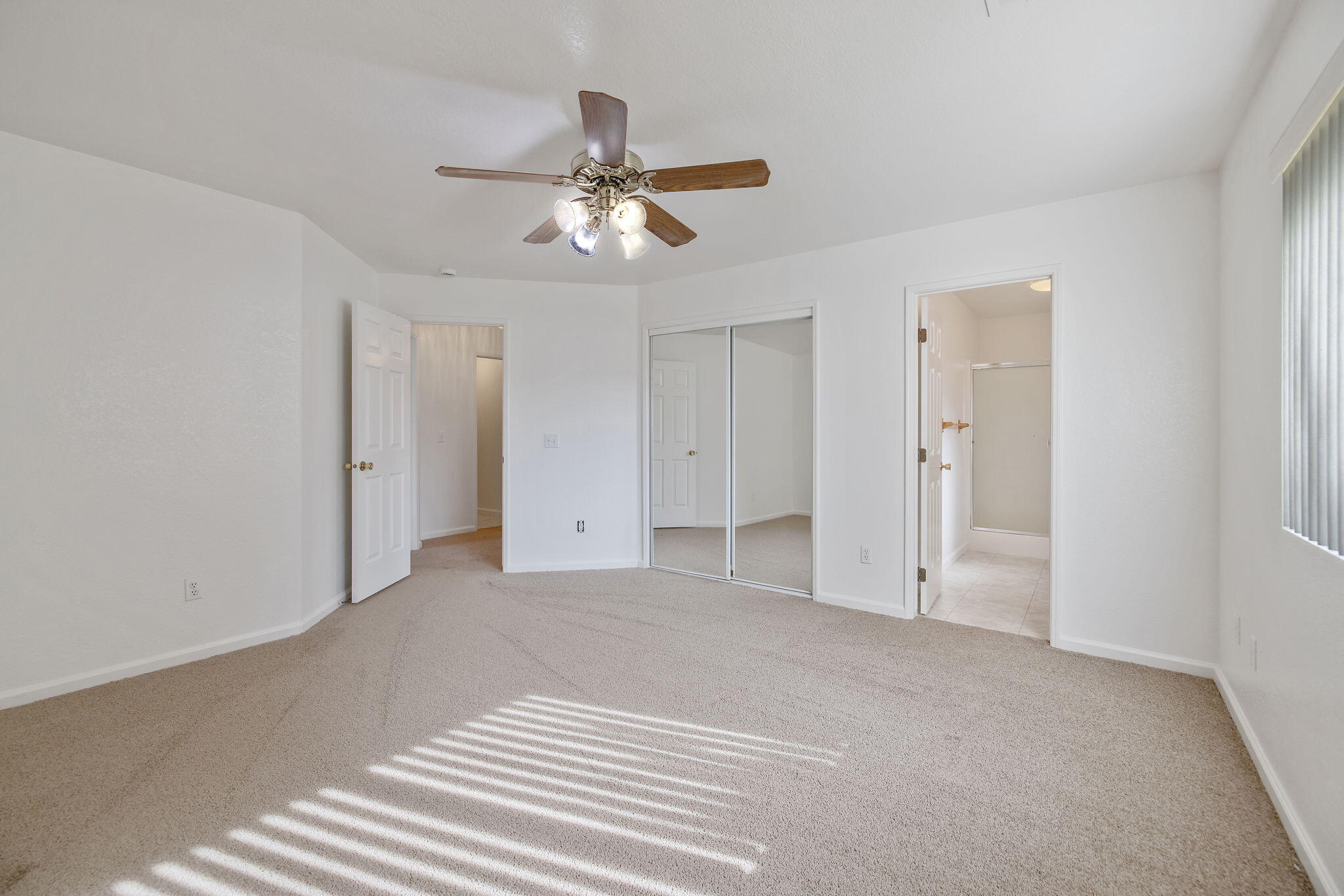 1482 Betty St, Exeter, CA 93221