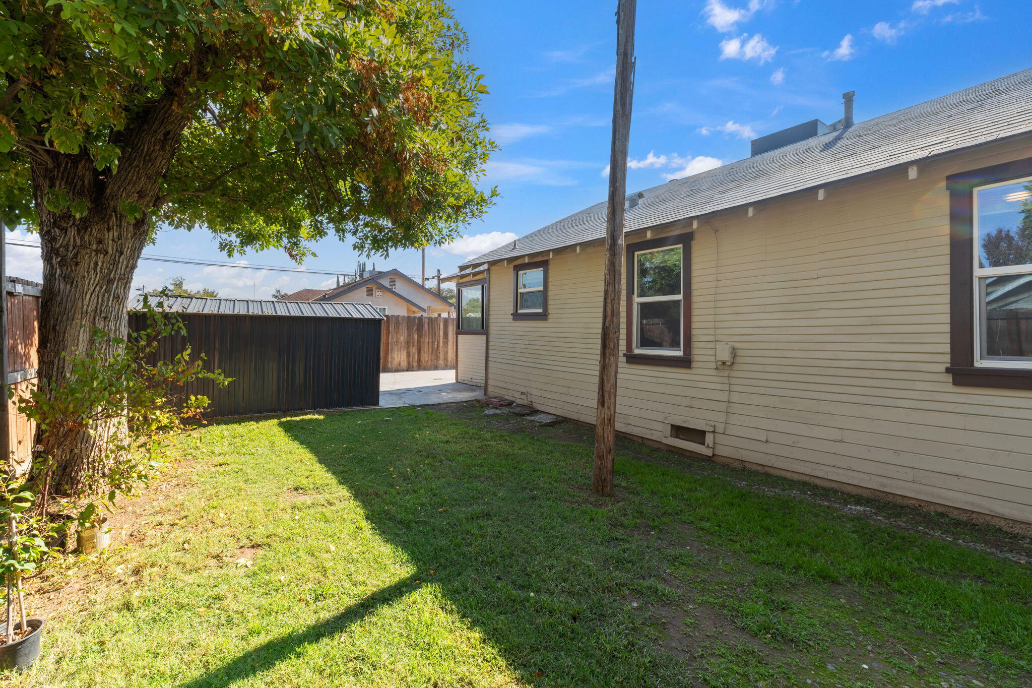 321 N Orange Ave, Exeter, CA 93221