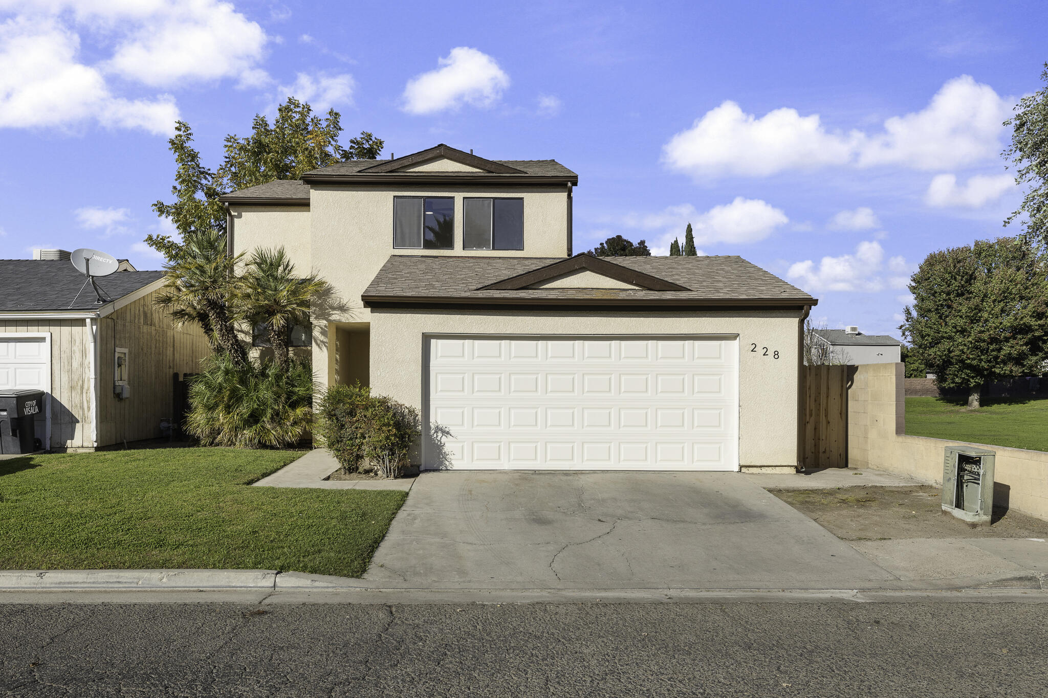 228 E Harold Ct, Visalia, CA 93291
