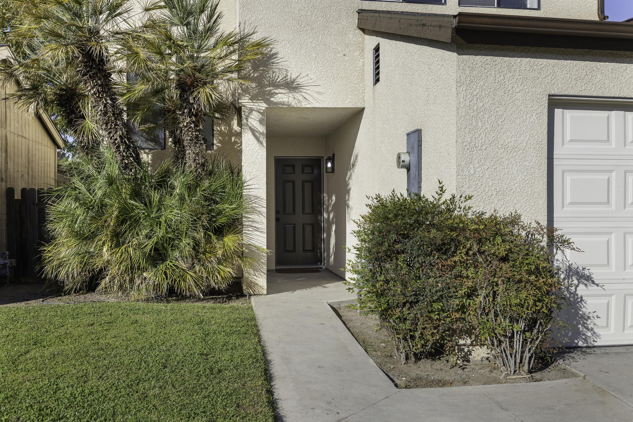 228 E Harold Ct, Visalia, CA 93291