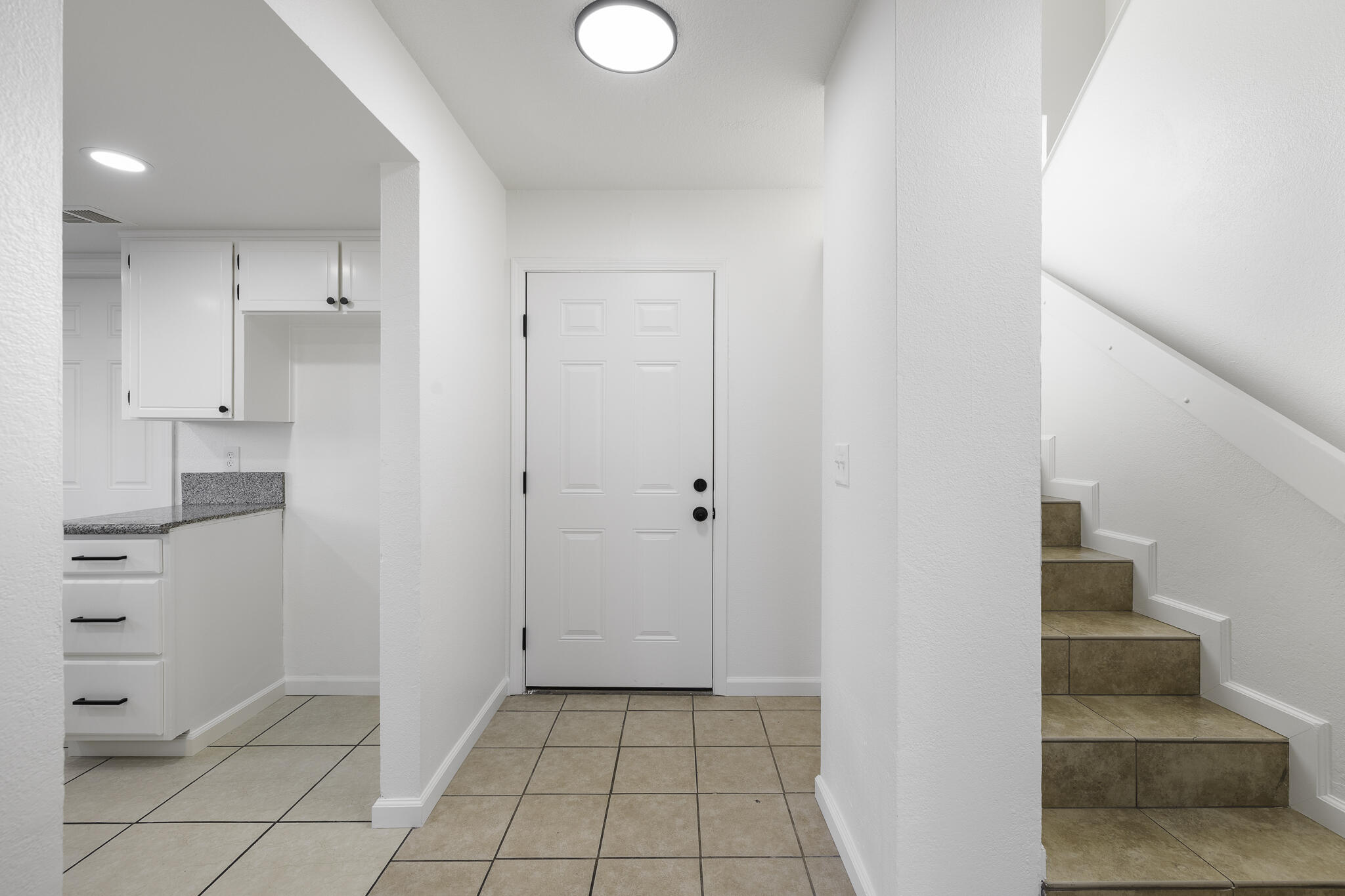 228 E Harold Ct, Visalia, CA 93291