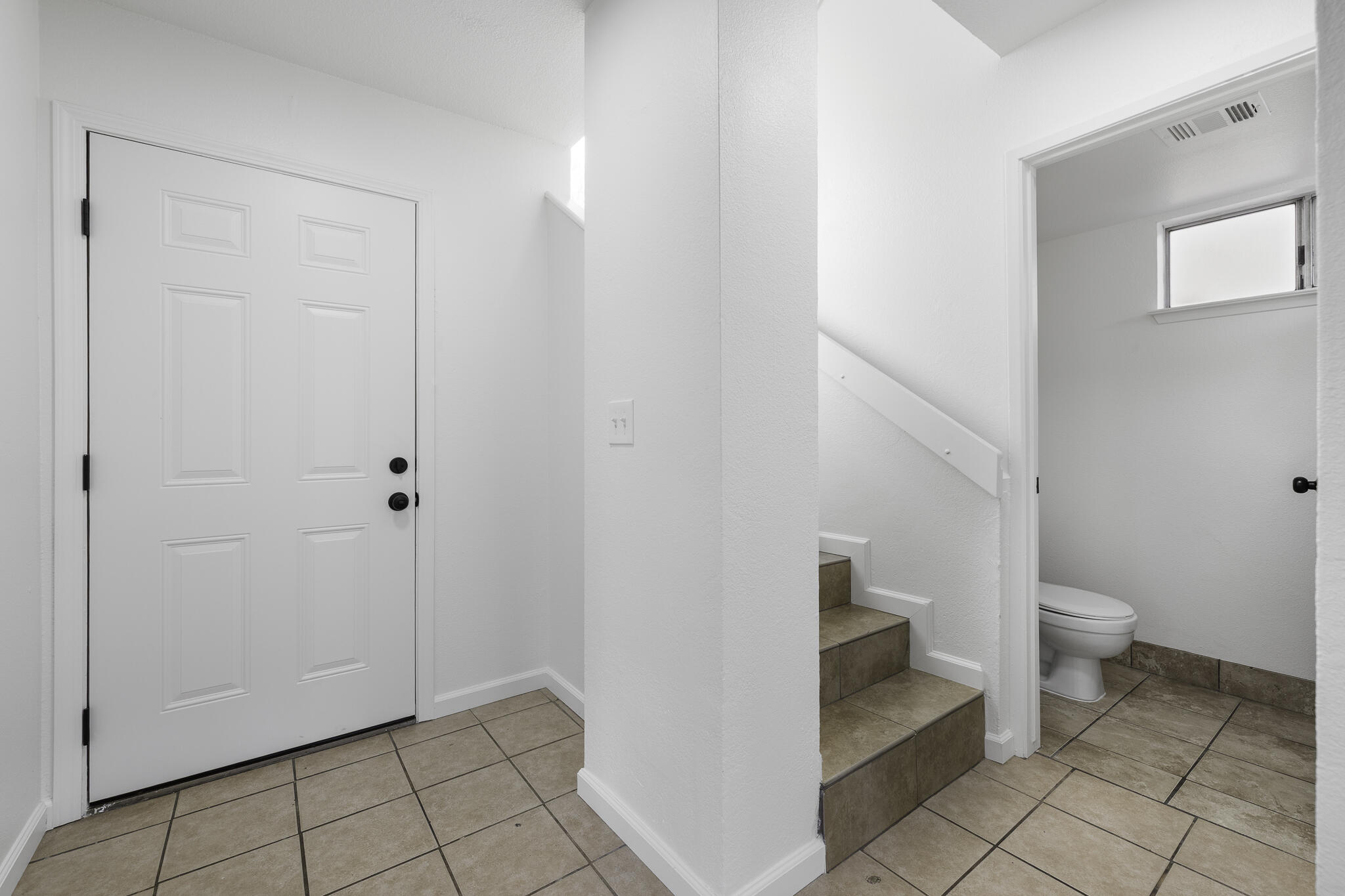 228 E Harold Ct, Visalia, CA 93291