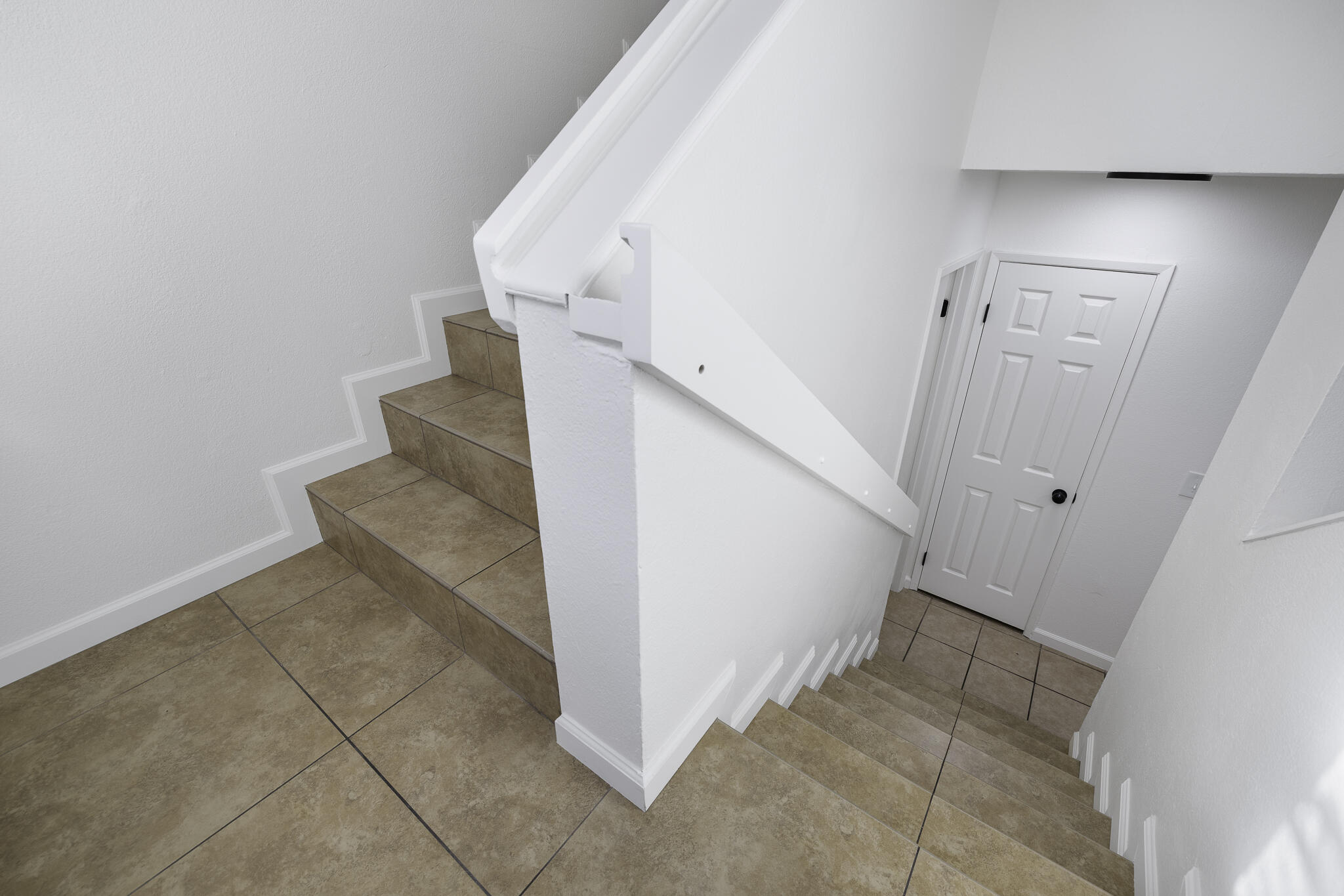 228 E Harold Ct, Visalia, CA 93291