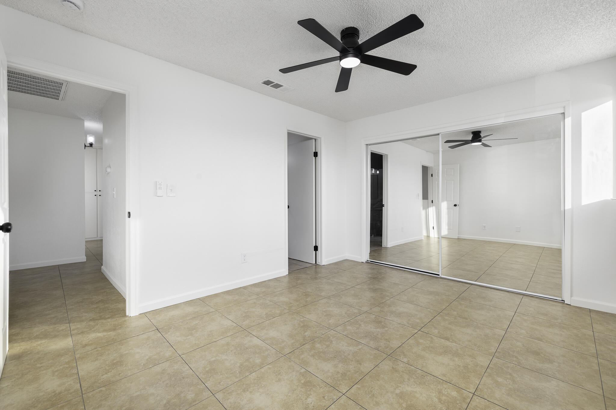 228 E Harold Ct, Visalia, CA 93291