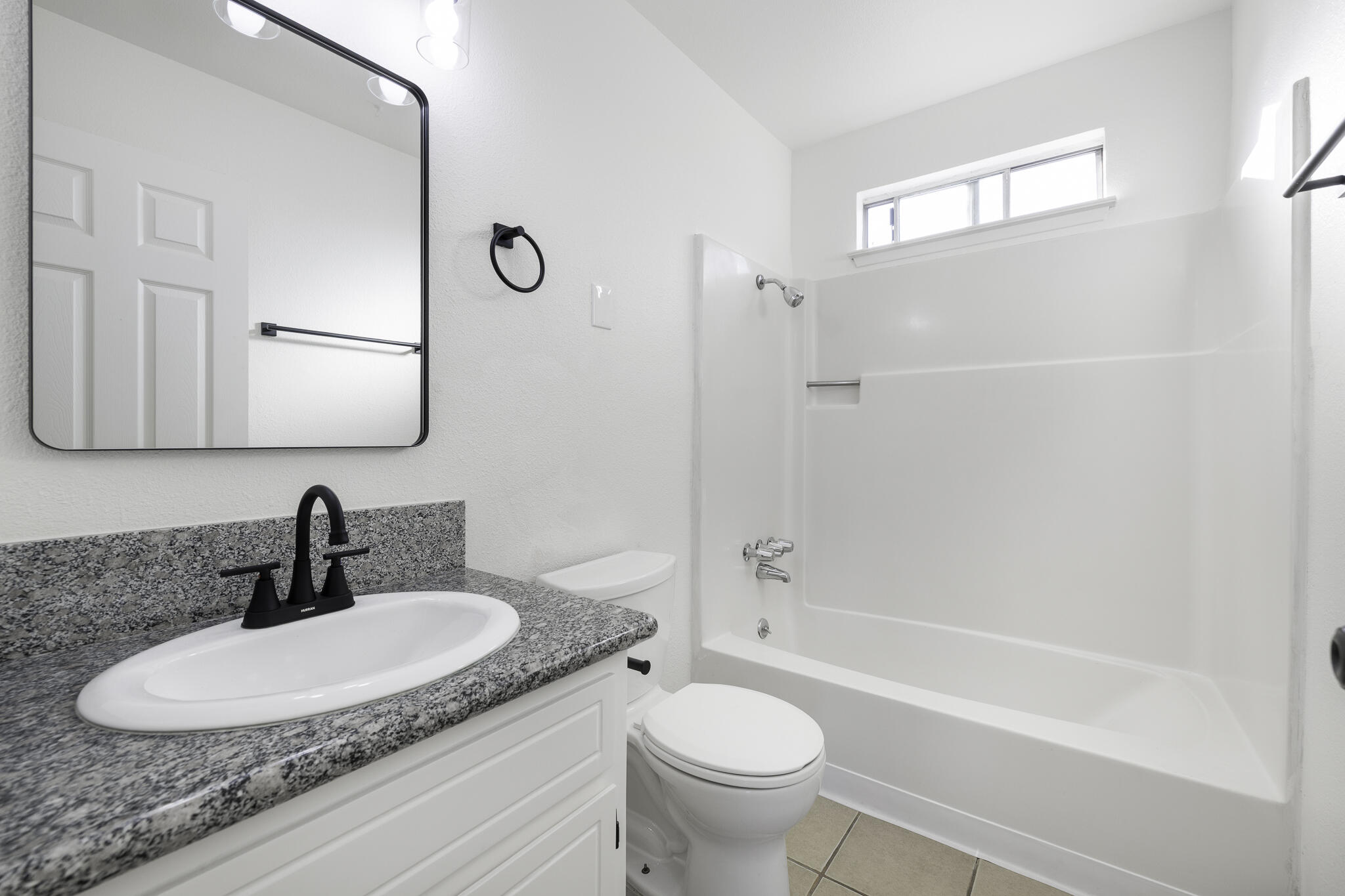 228 E Harold Ct, Visalia, CA 93291