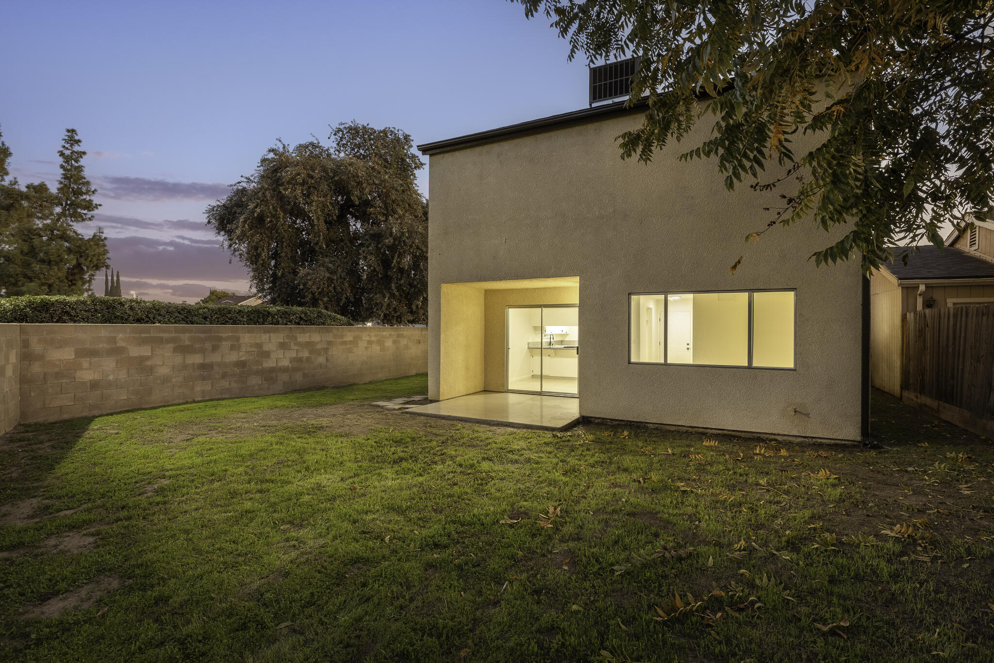 228 E Harold Ct, Visalia, CA 93291