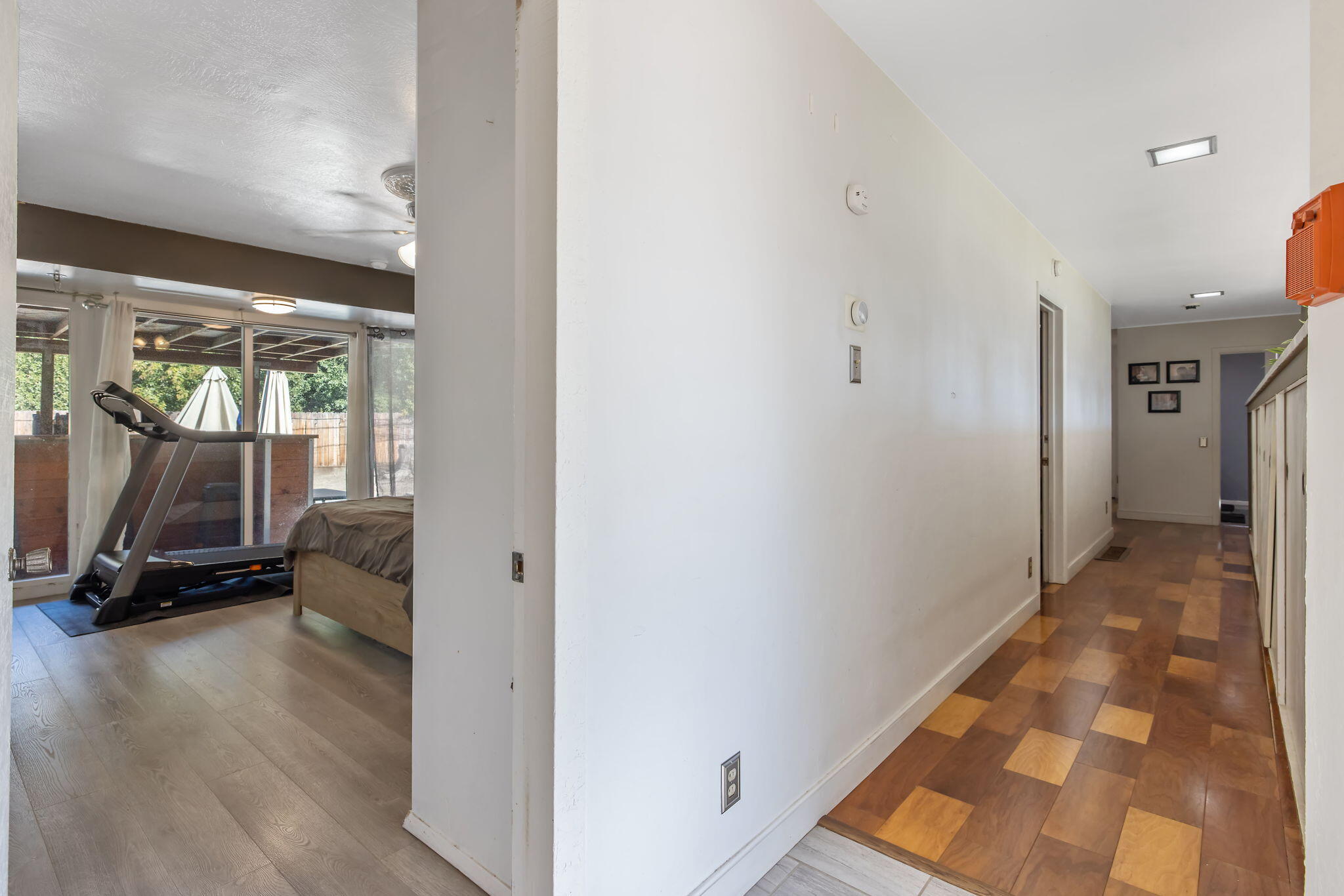 1420 W Meadow Ave, Visalia, CA 93277