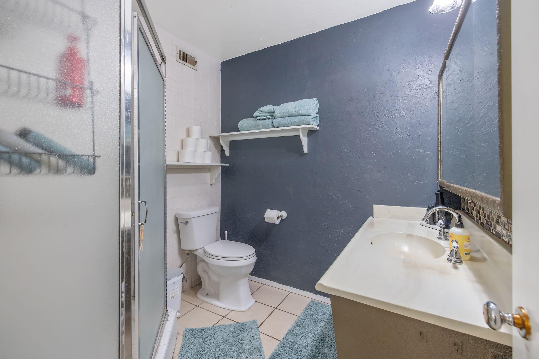 1420 W Meadow Ave, Visalia, CA 93277