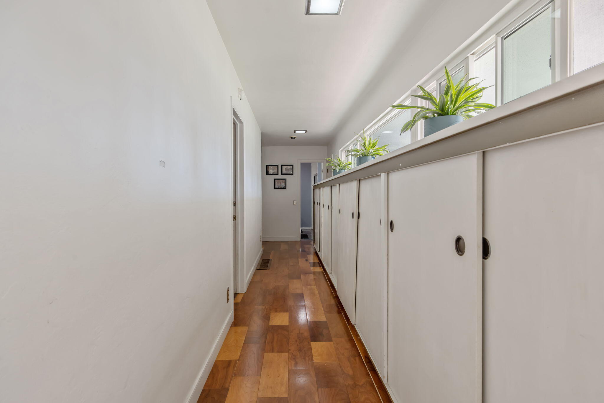 1420 W Meadow Ave, Visalia, CA 93277