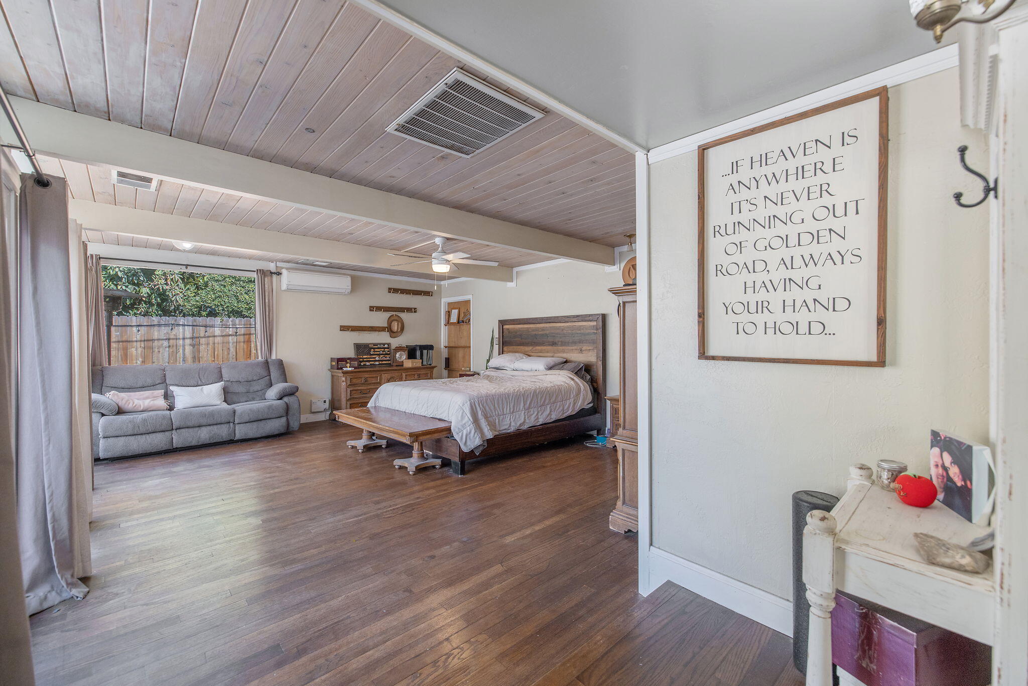 1420 W Meadow Ave, Visalia, CA 93277