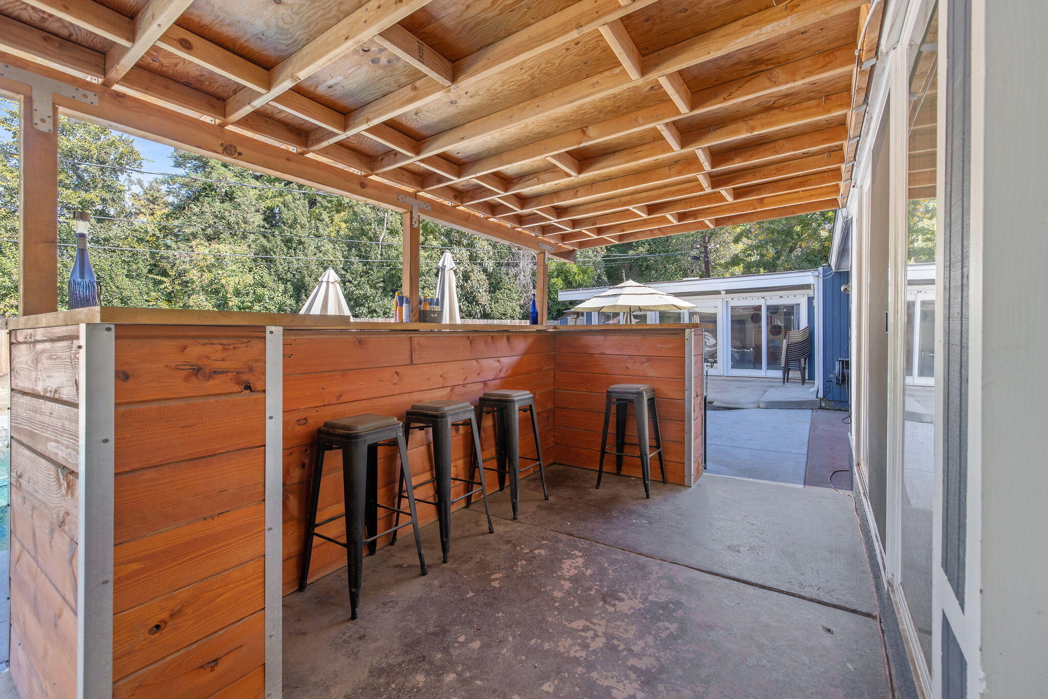 1420 W Meadow Ave, Visalia, CA 93277