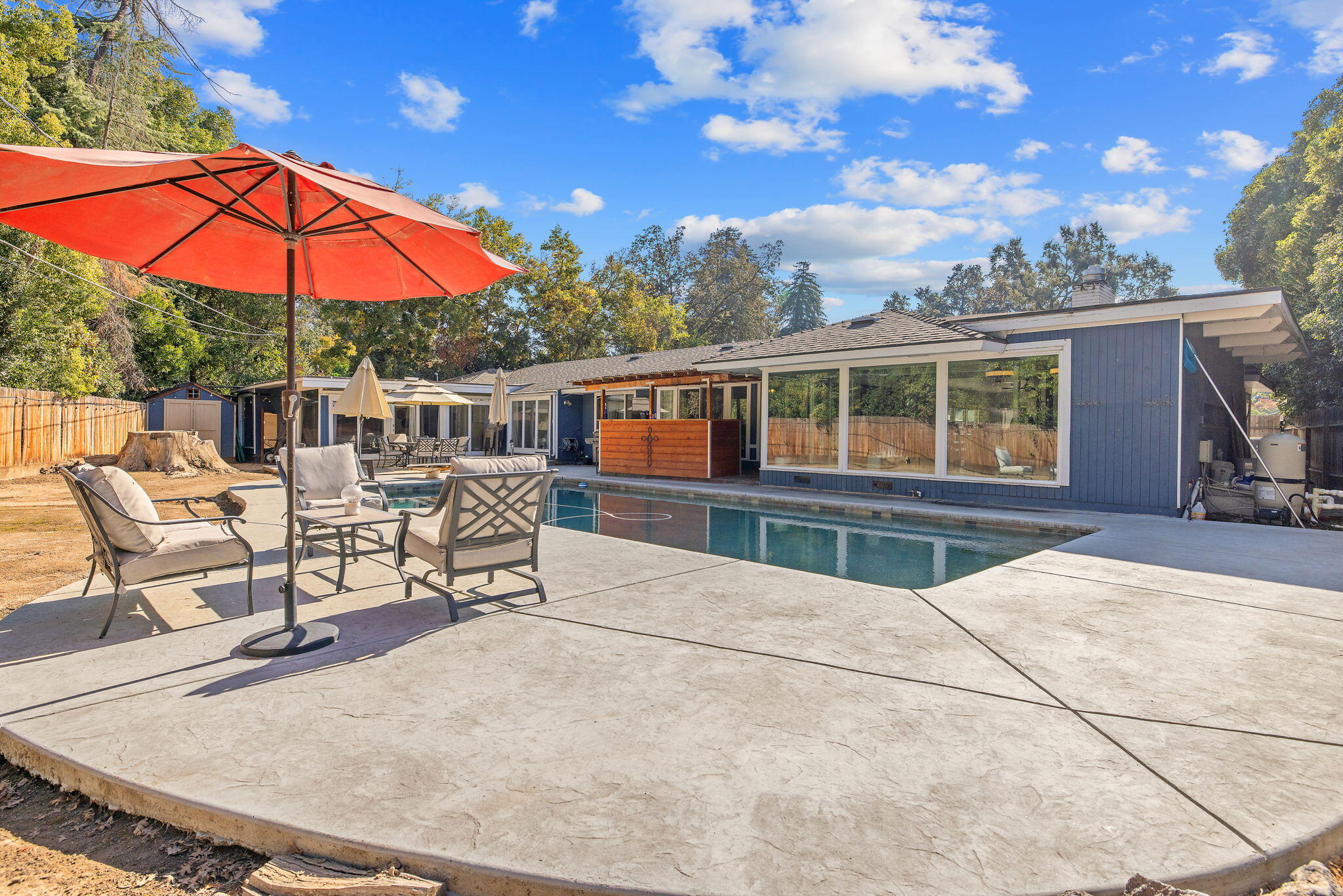 1420 W Meadow Ave, Visalia, CA 93277