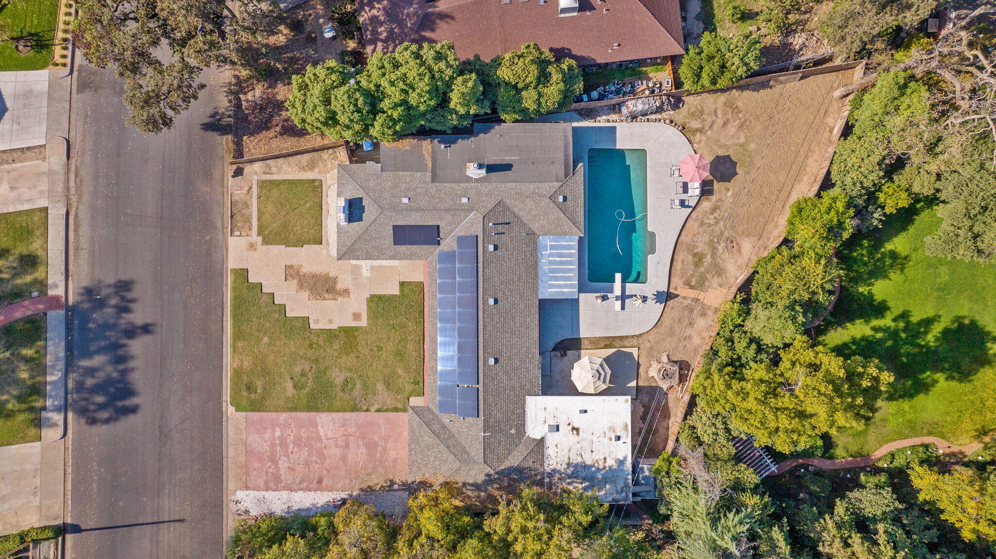 1420 W Meadow Ave, Visalia, CA 93277