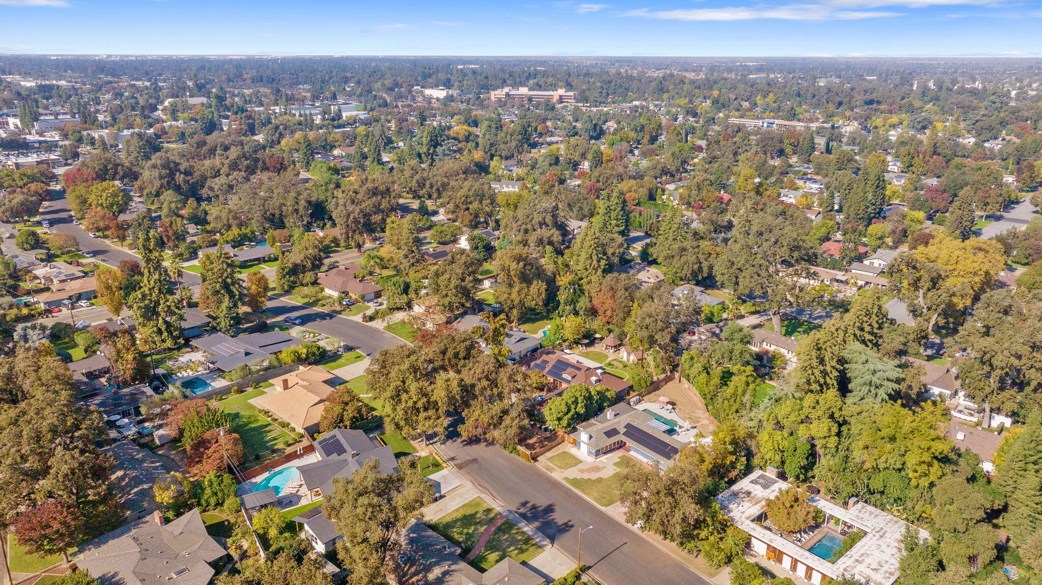 1420 W Meadow Ave, Visalia, CA 93277