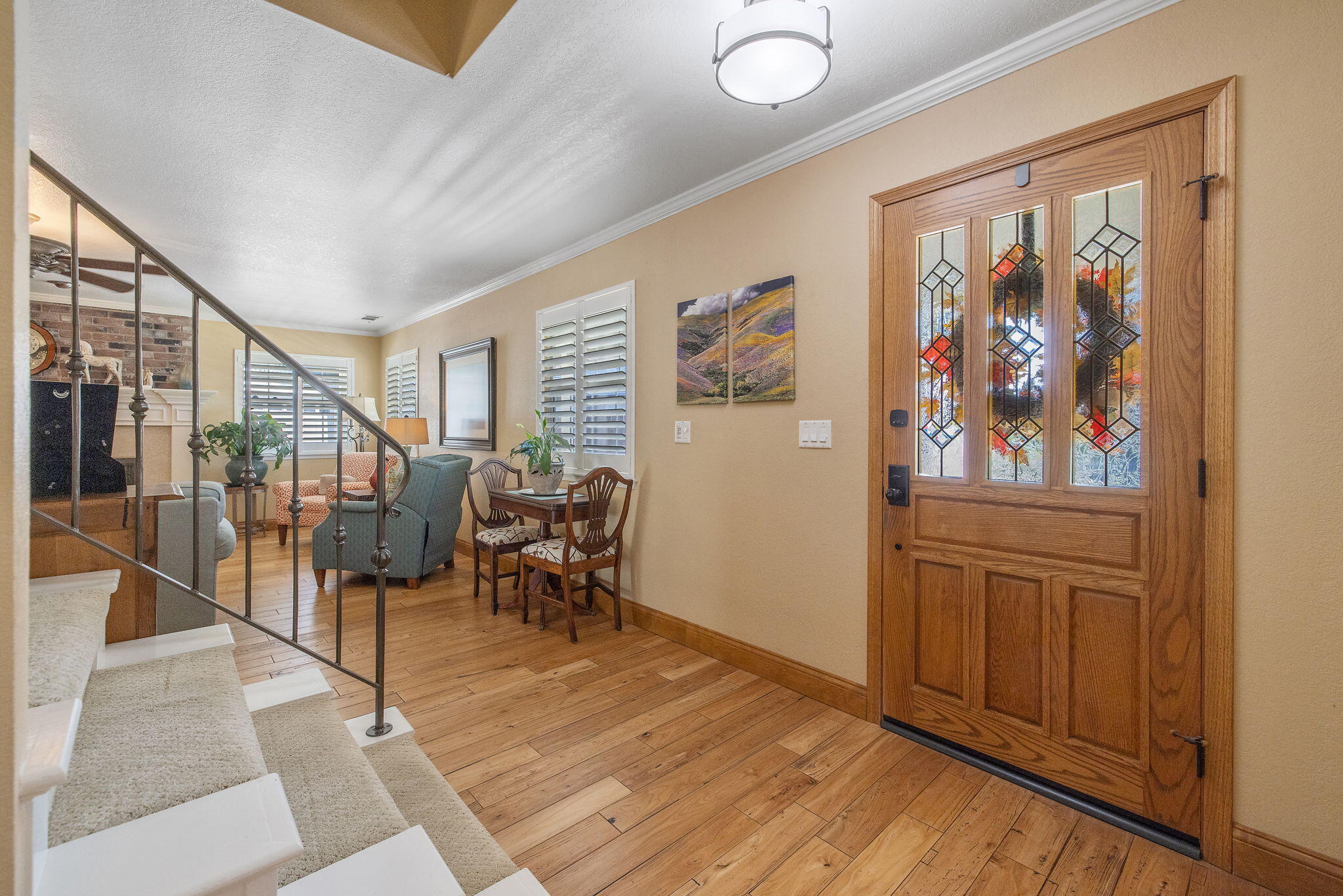 250 E Chestnut Ct, Visalia, CA 93292