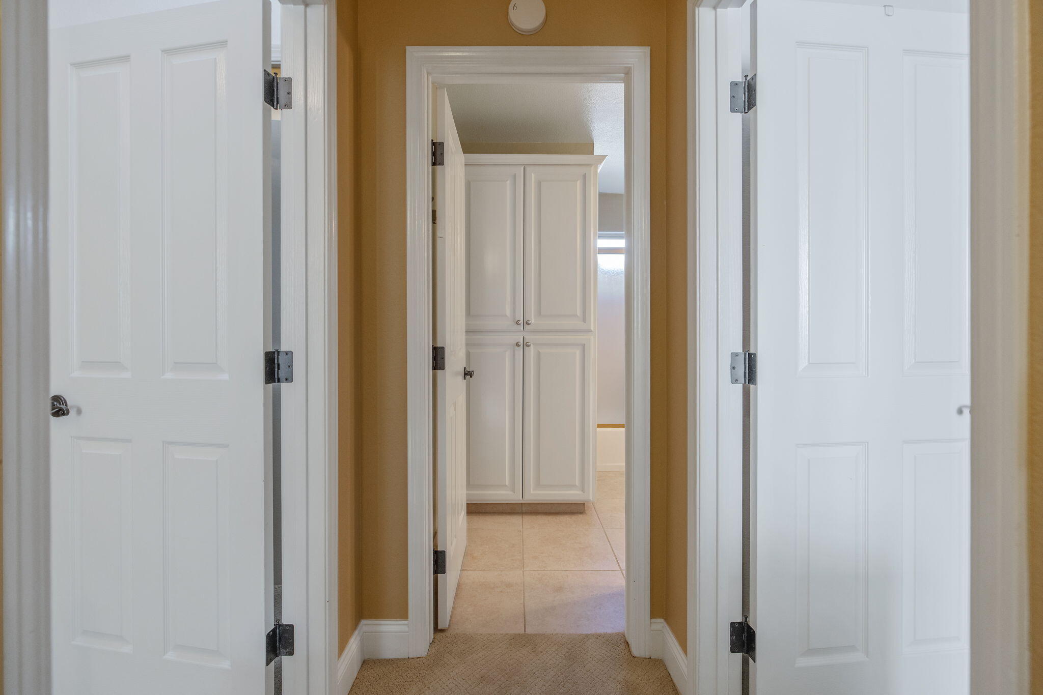 250 E Chestnut Ct, Visalia, CA 93292