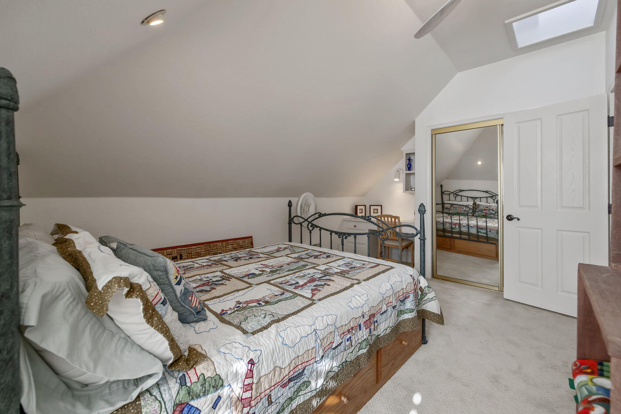 250 E Chestnut Ct, Visalia, CA 93292