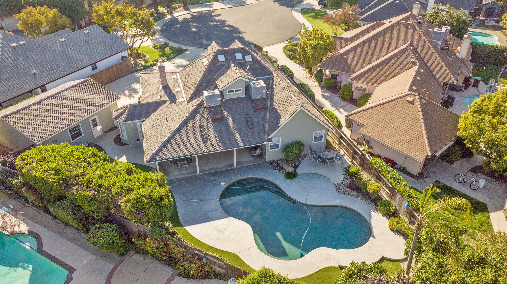 250 E Chestnut Ct, Visalia, CA 93292