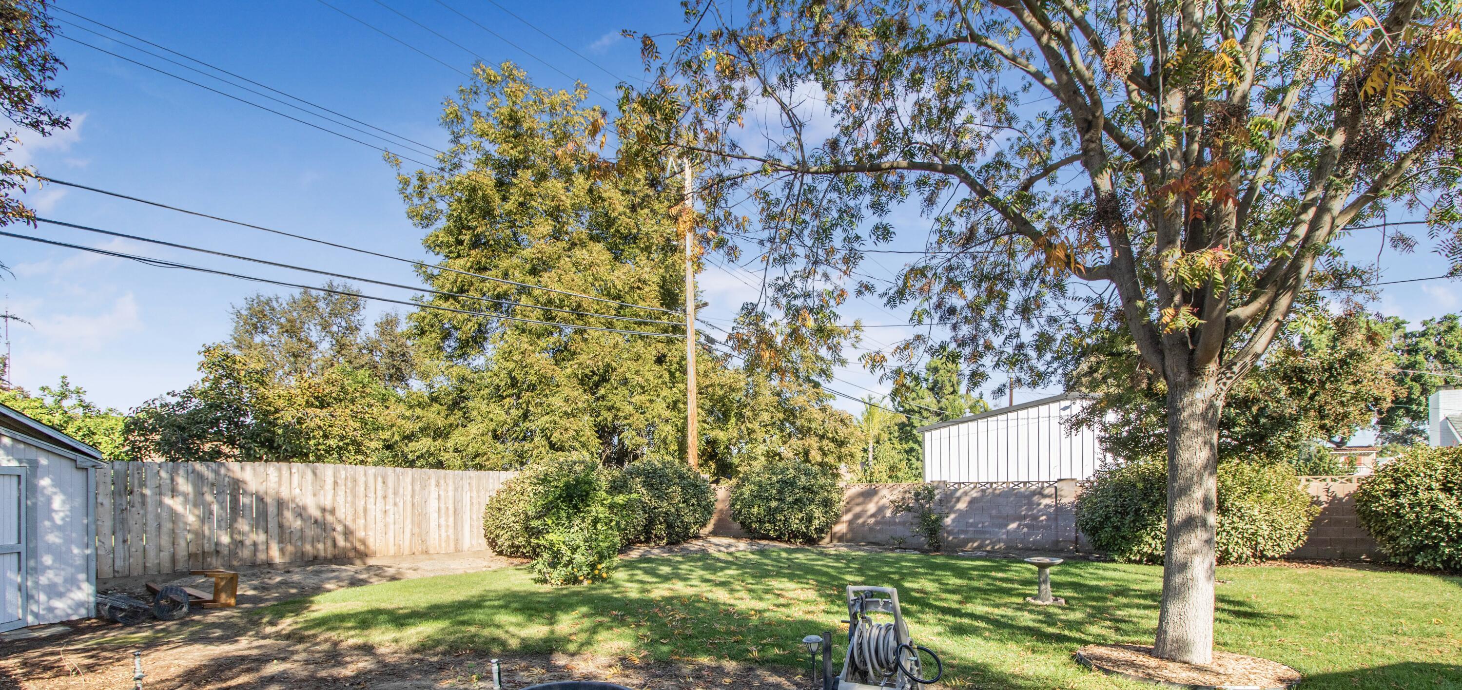2634 W Iris Ave, Visalia, CA 93277
