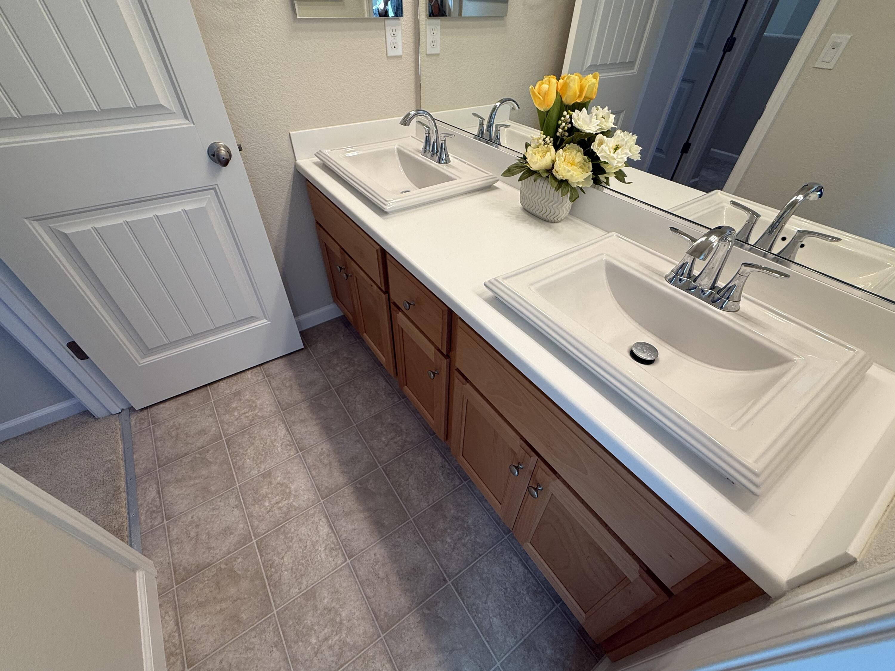 4344 Vanguard Dr, Modesto, CA 95358