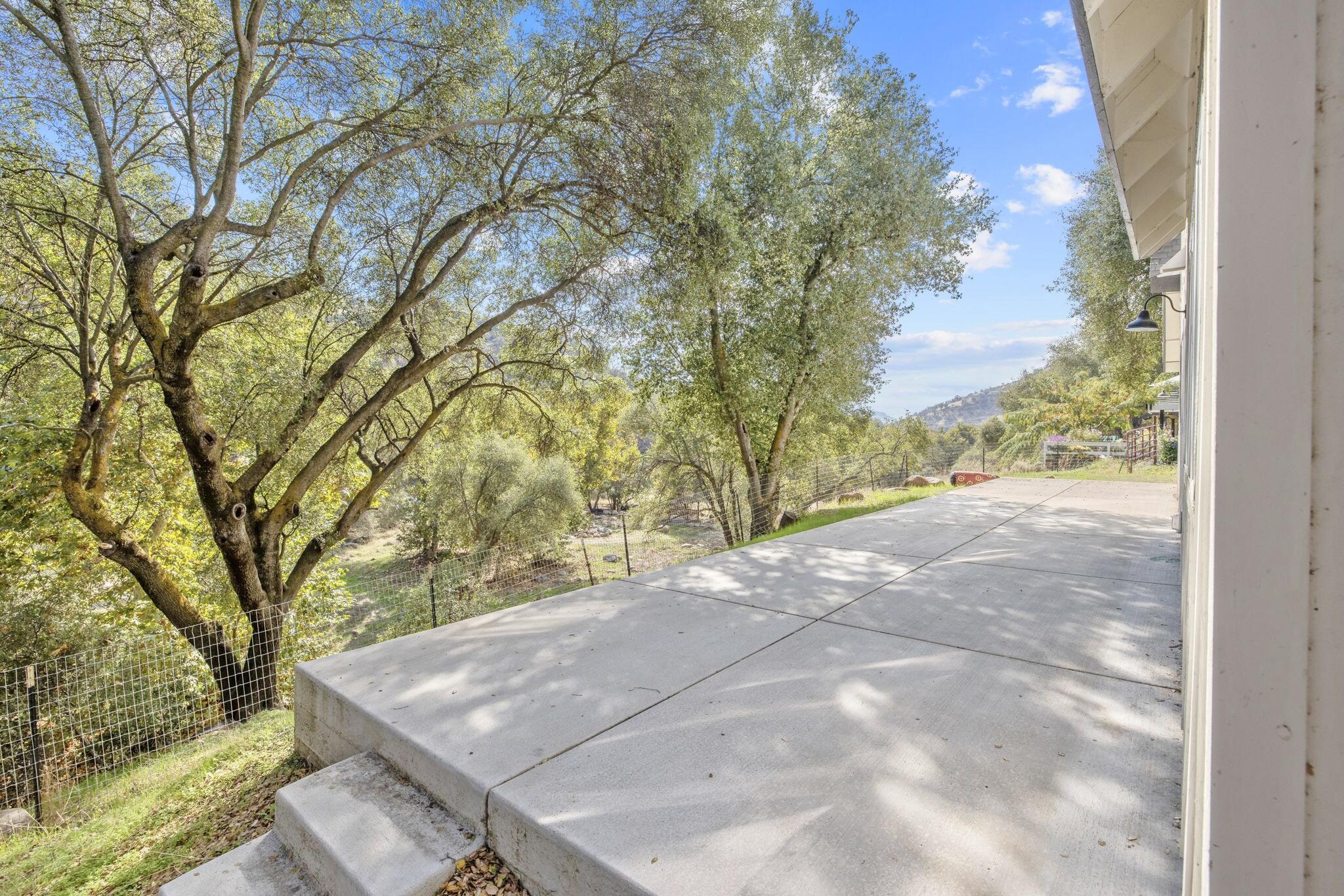 38129 Balch Park Rd, Springville, CA 93265