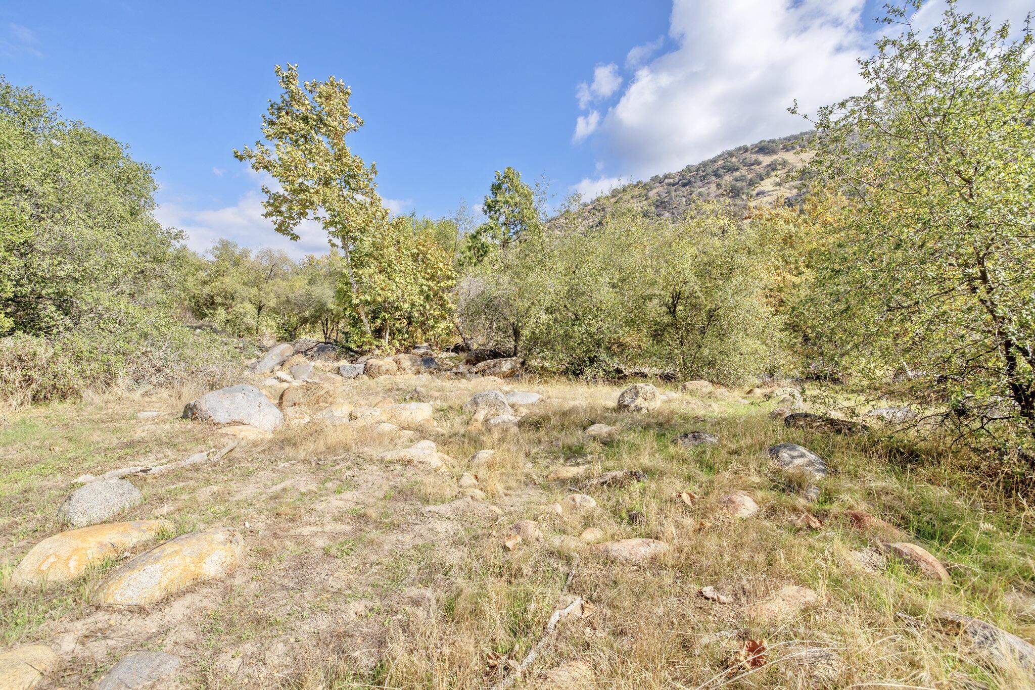 38129 Balch Park Rd, Springville, CA 93265