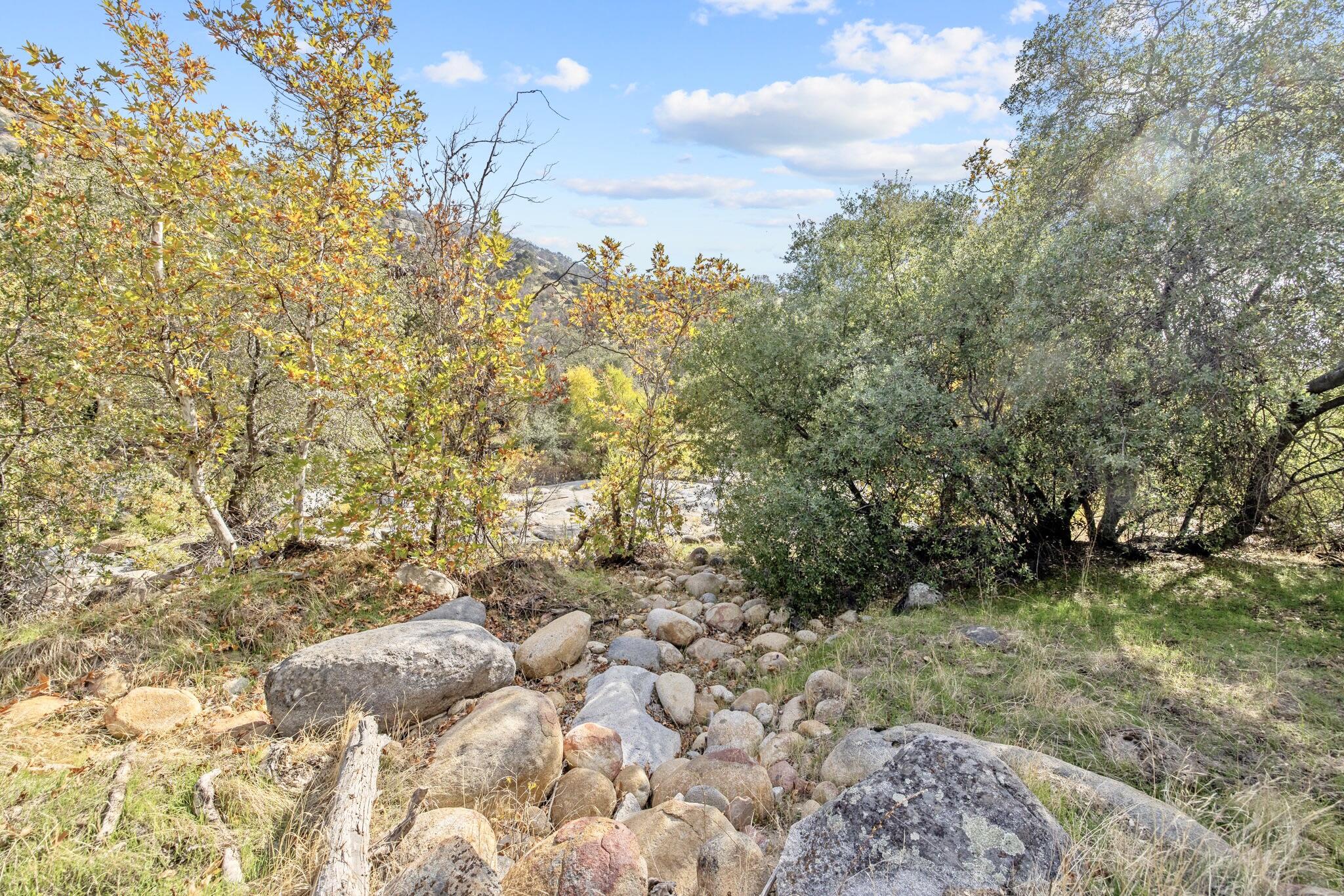 38129 Balch Park Rd, Springville, CA 93265